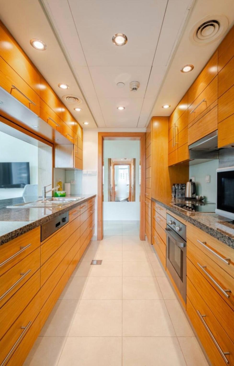 Downtown 2 Bedroom Family Opposite Mall & Fountain Apartment