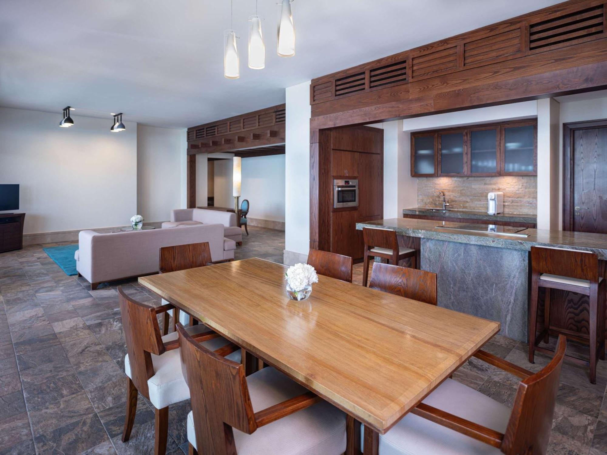 Sofitel The Palm &