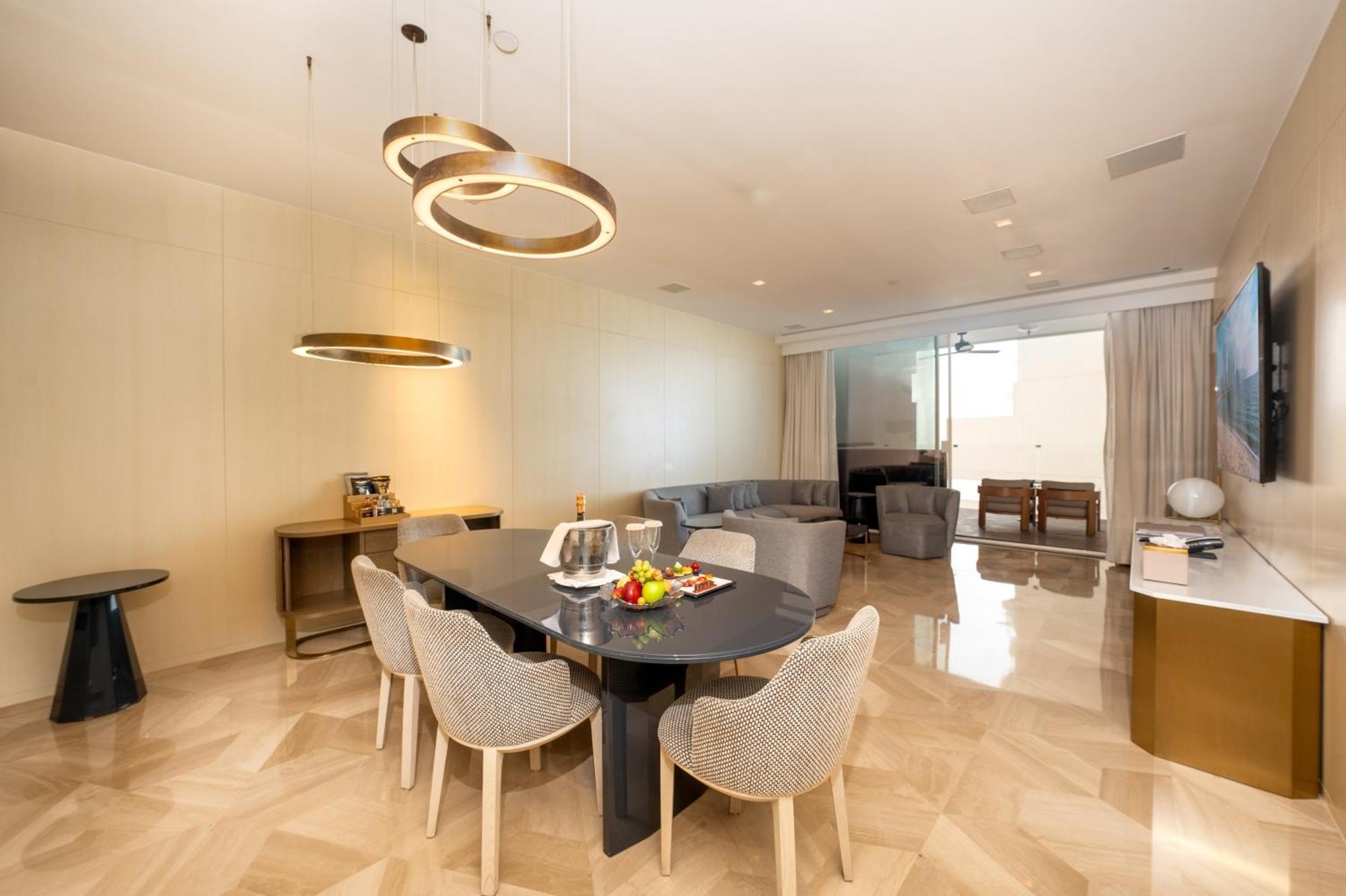 Resort Five Palm Jumeirah 5*