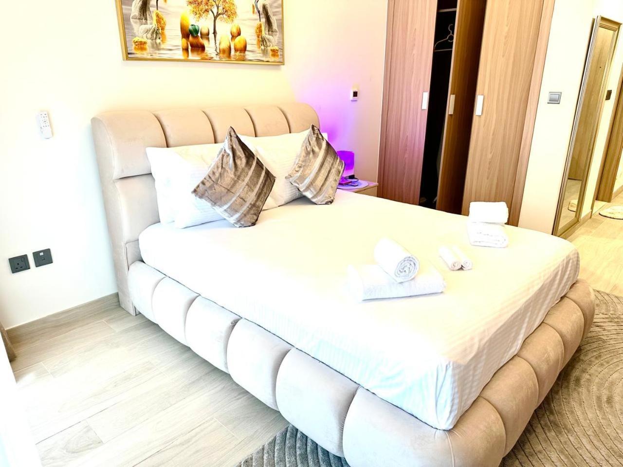 Living With Burj Khalifa Apartment Dubai