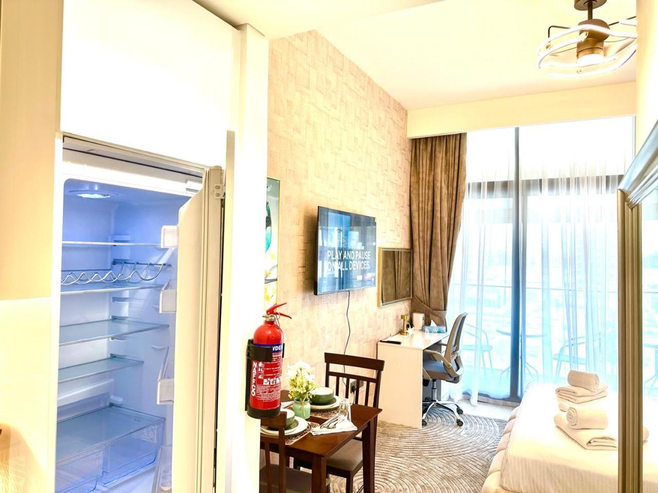 Living With Burj Khalifa