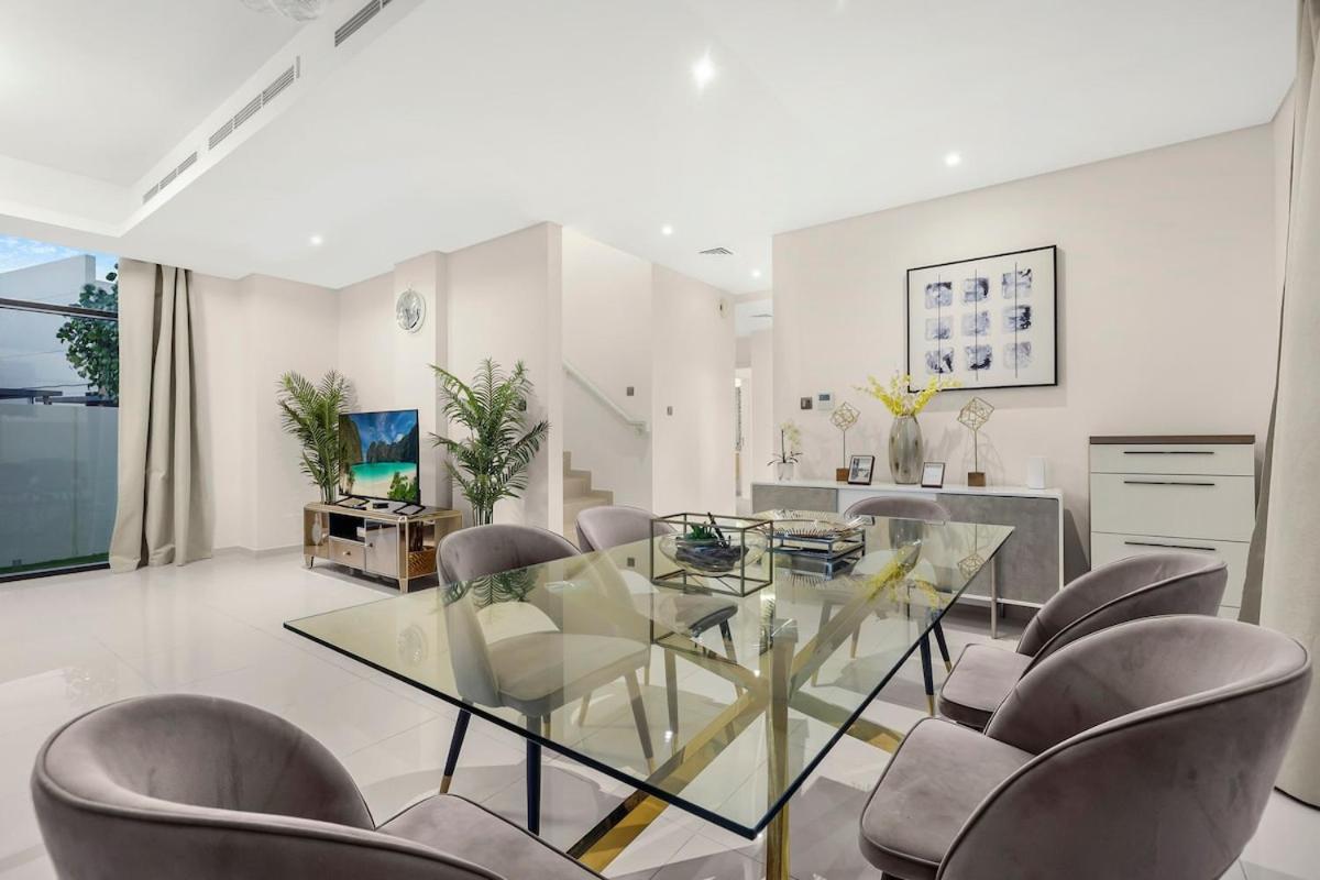 First Class Ultimate Luxury Escape Villa Dubai