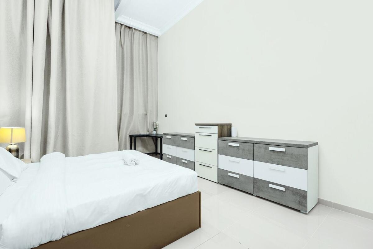 First Class Ultimate Luxury Escape Dubai