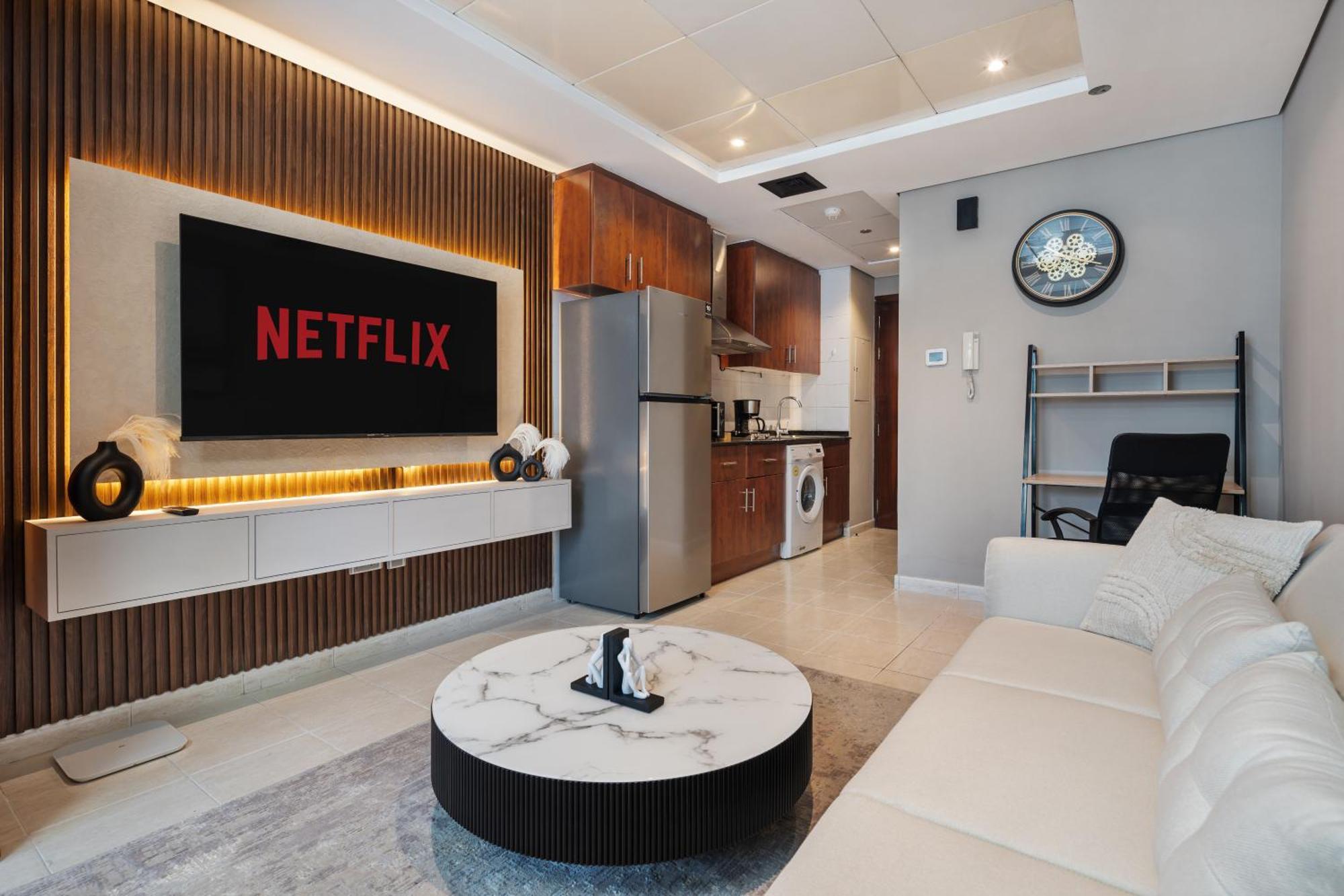 Apartment Premium In Jlt Near Metro Dubai