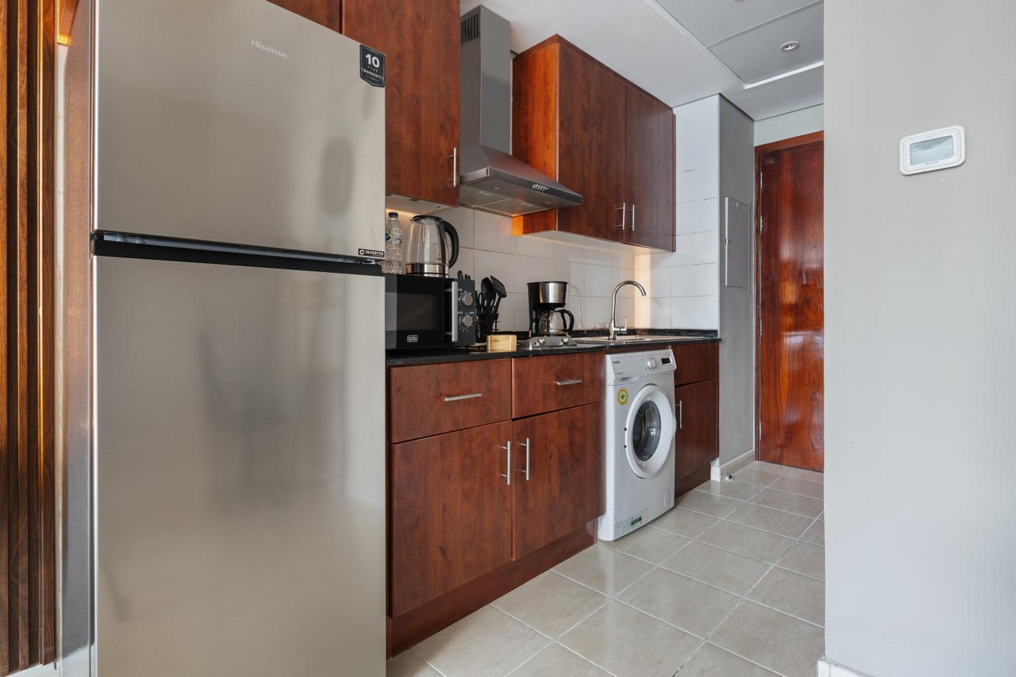 Premium In Jlt Near Metro