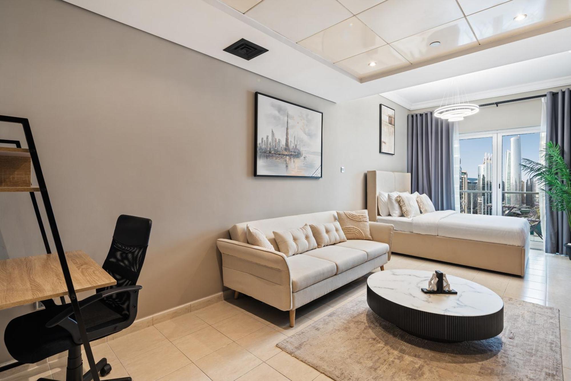 Premium In Jlt Near Metro