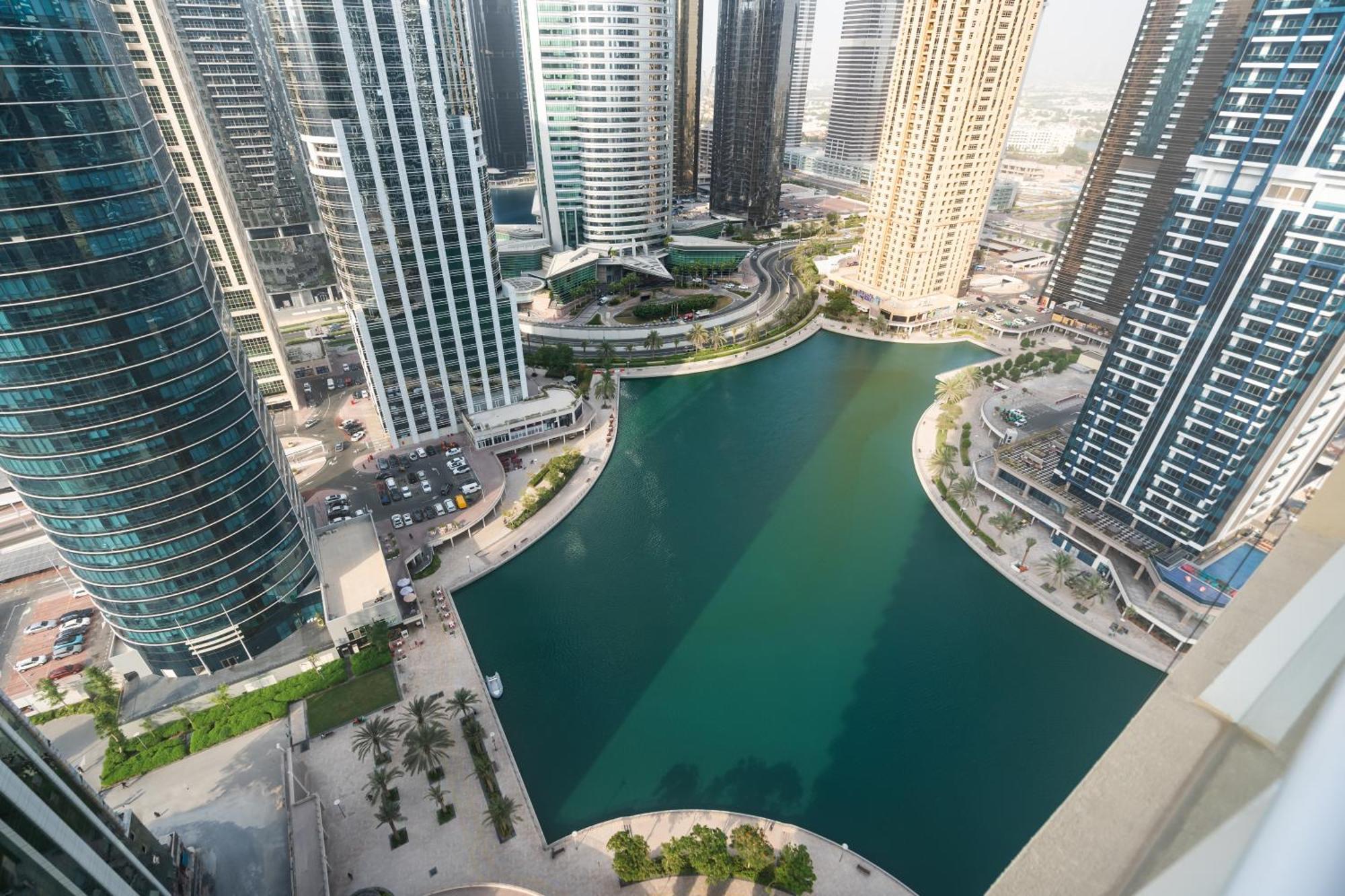 Premium In Jlt Near Metro Apartment *