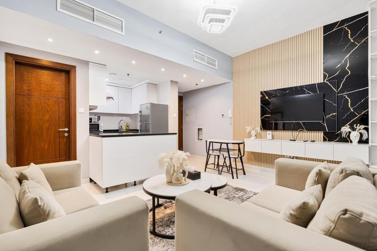 1br With Gym Access And Rooftop Pool *