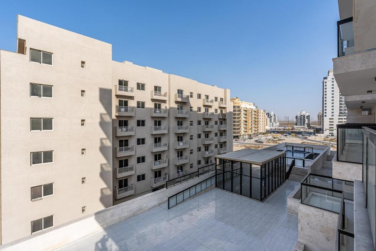 Apartment 1br With Gym Access And Rooftop Pool