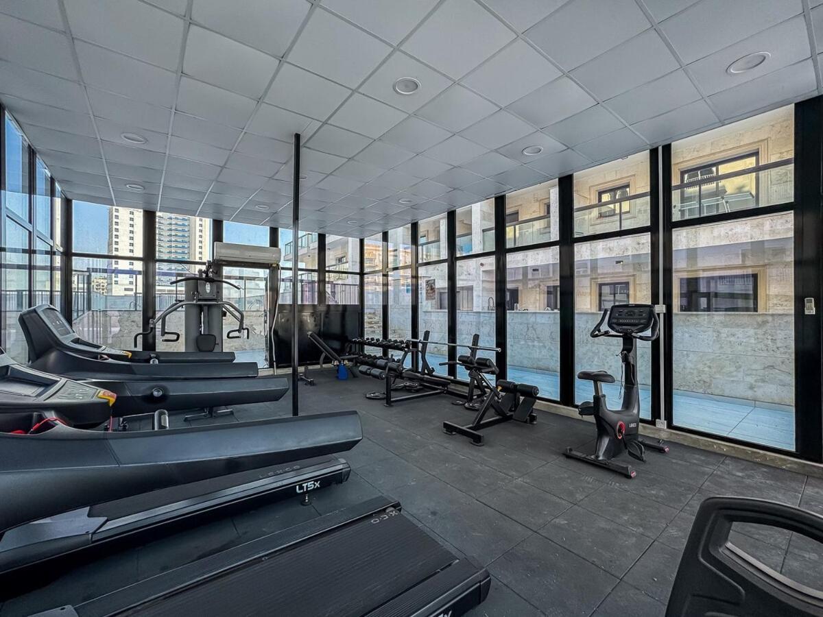 1br With Gym Access And Rooftop Pool Apartment