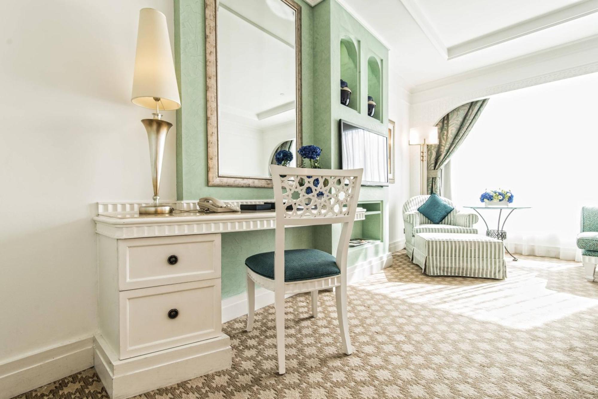 Al Habtoor Grand Resort, Autograph Collection Dubai