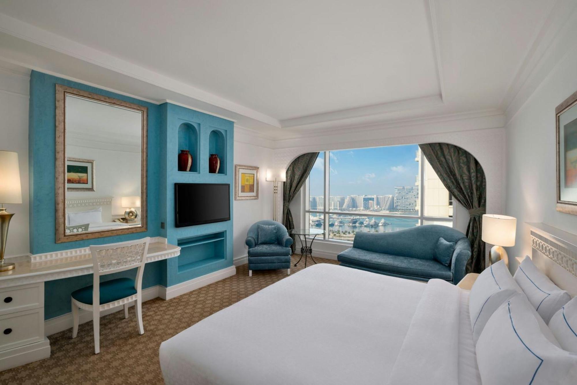 Al Habtoor Grand Resort, Autograph Collection