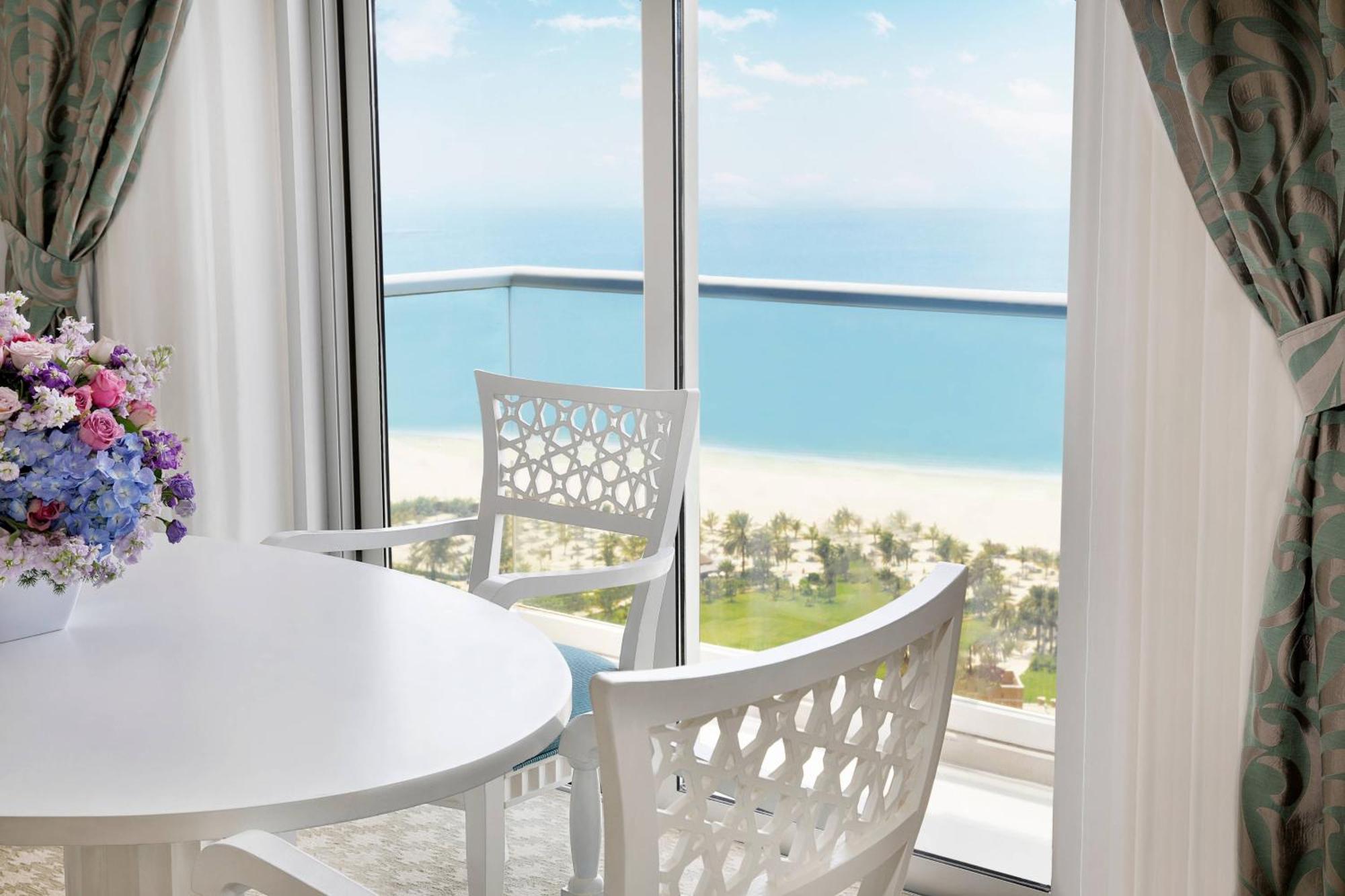 Resort Al Habtoor Grand Resort, Autograph Collection 5*