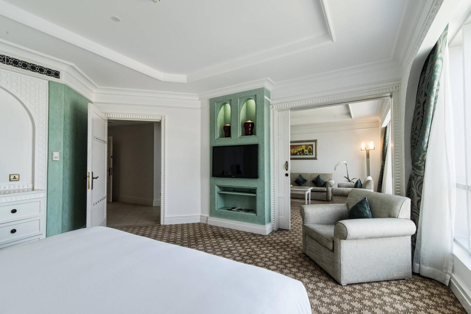 Resort Al Habtoor Grand Resort, Autograph Collection