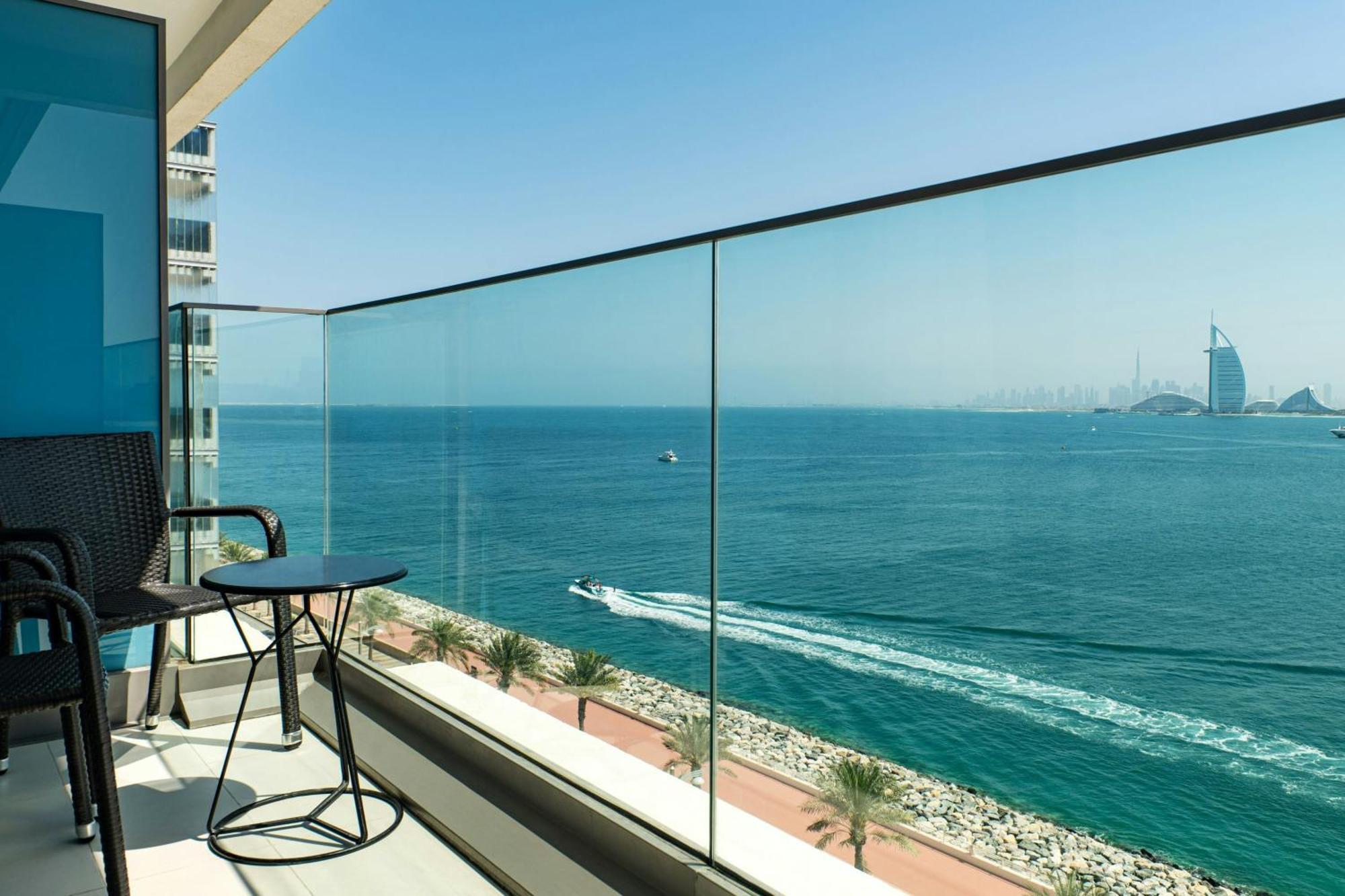 Aloft Palm Jumeirah Resort 4*