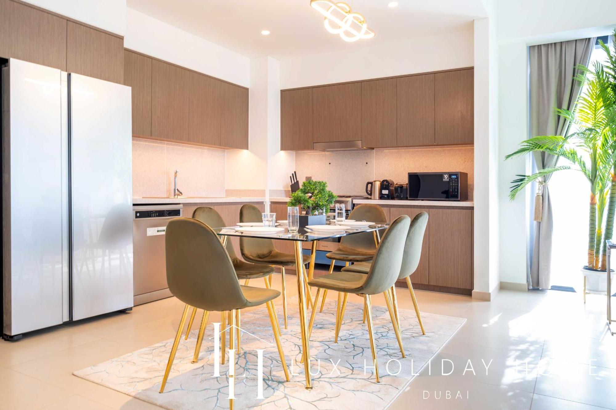 Lux The Downtown Skyline Apartment