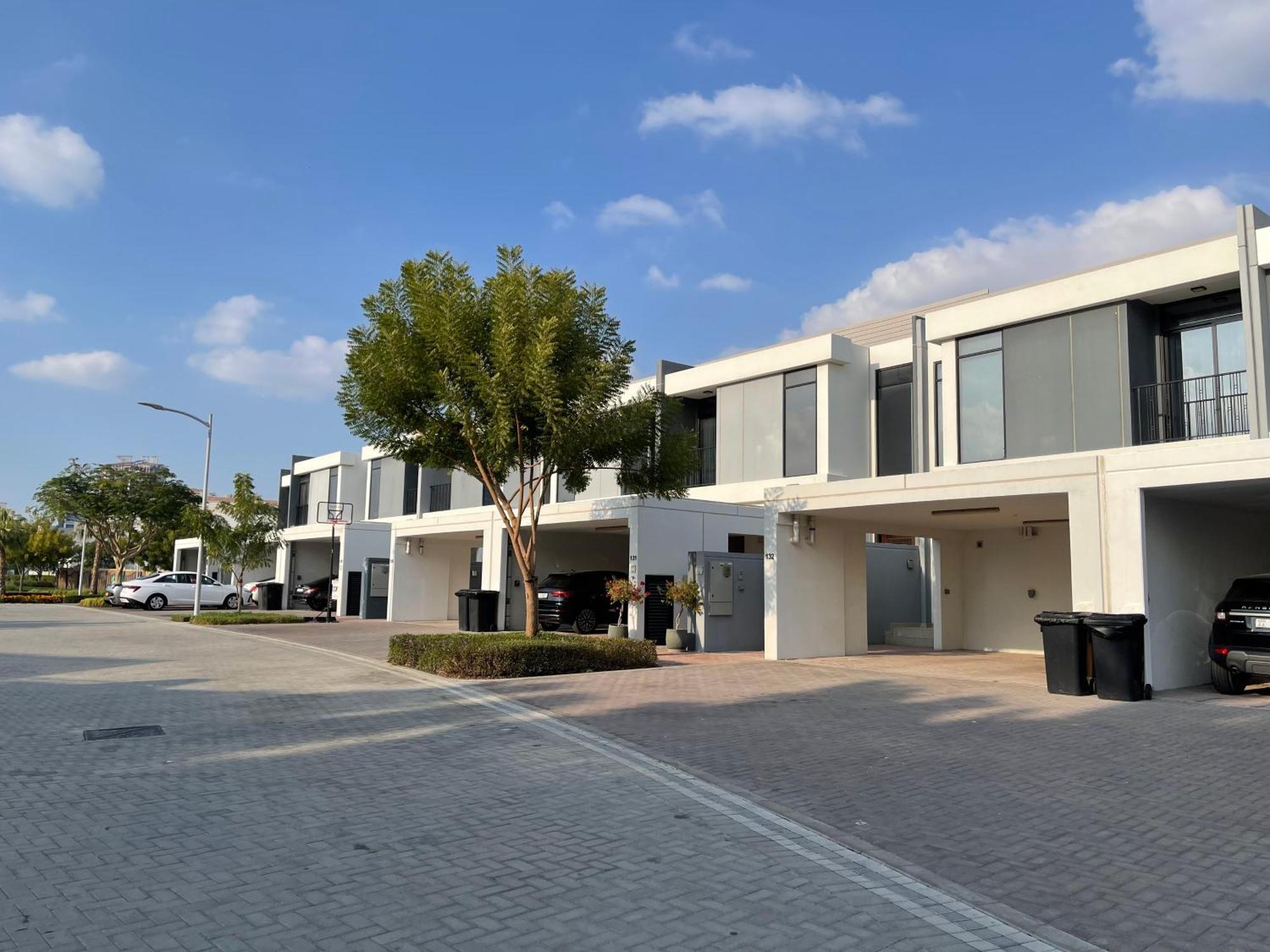 Serene & Spacious 3br En-suite With Assistant's - Walk To Mall & Restaurants