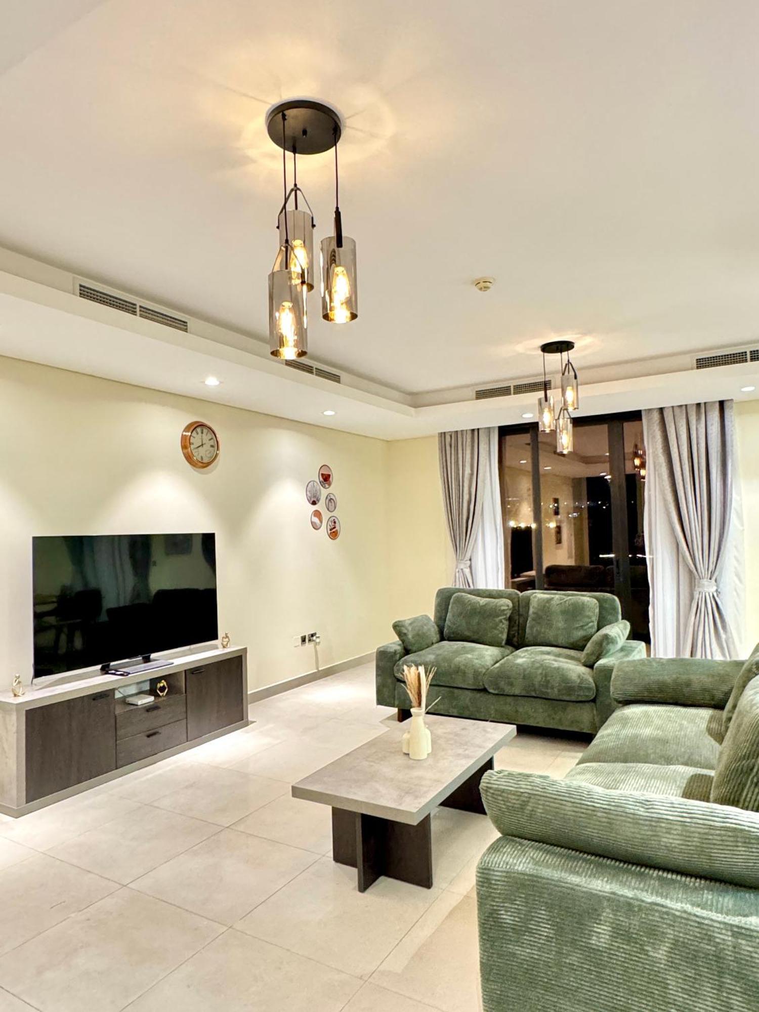 Serene & Spacious 3br En-suite With Assistant's - Walk To Mall & Restaurants Villa *