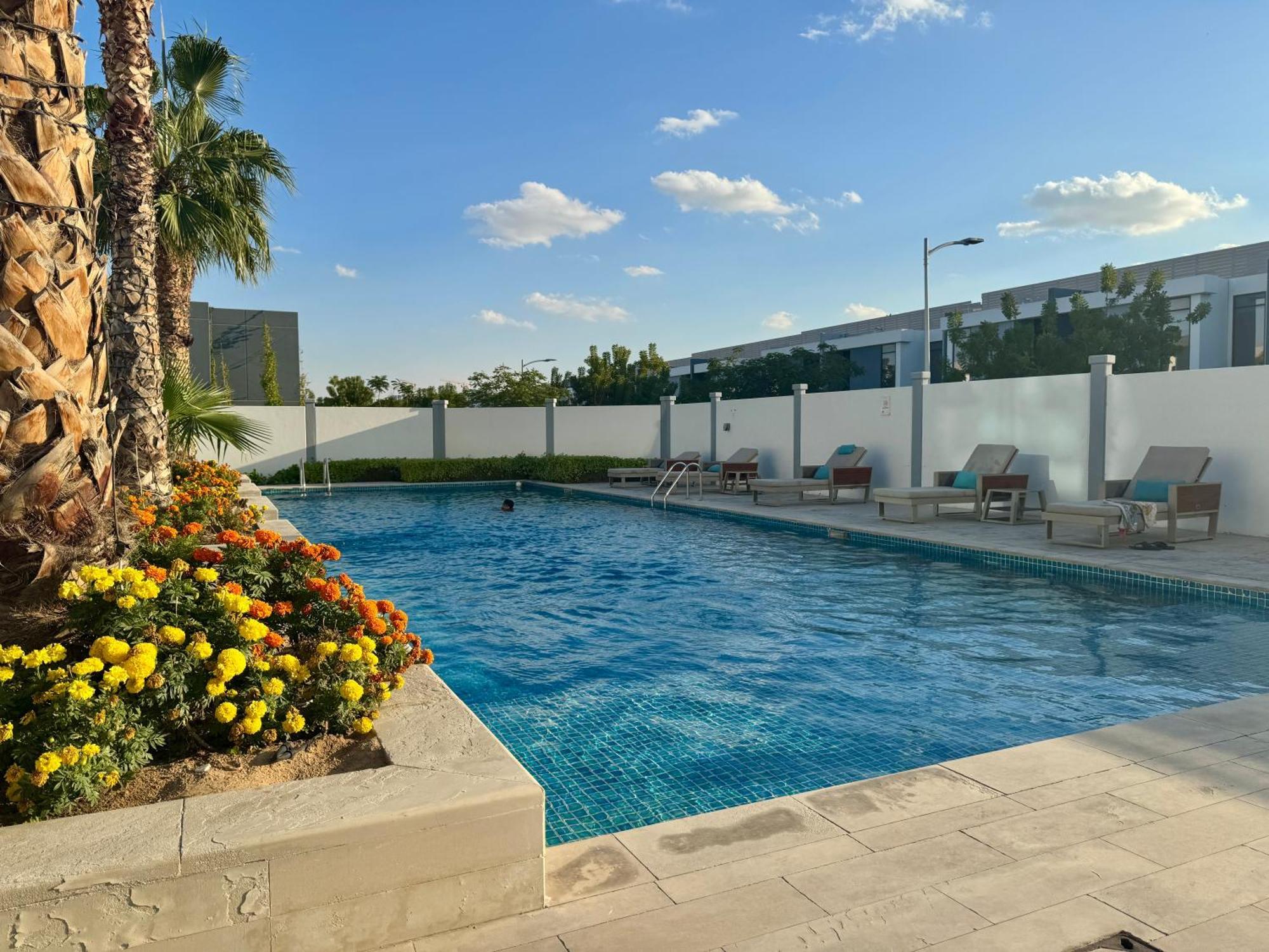 Villa Serene & Spacious 3br En-suite With Assistant's - Walk To Mall & Restaurants *