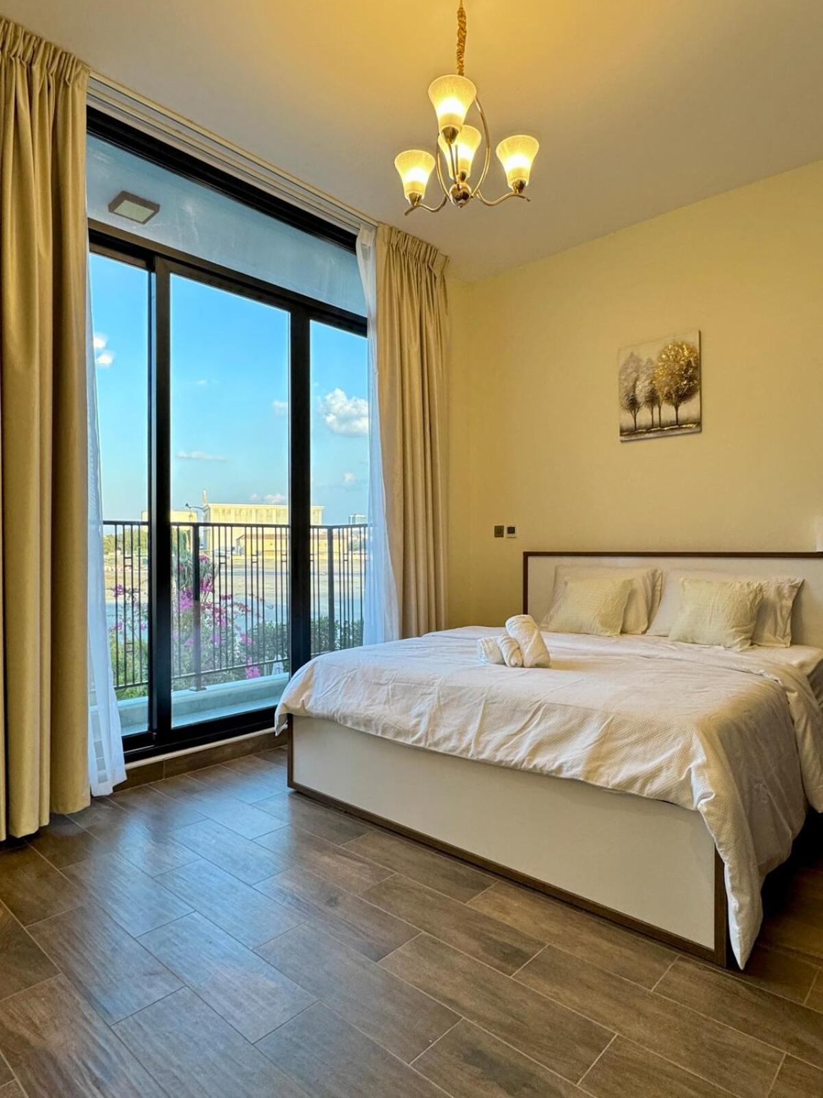 Serene & Spacious 3br En-suite With Assistant's - Walk To Mall & Restaurants * Dubai