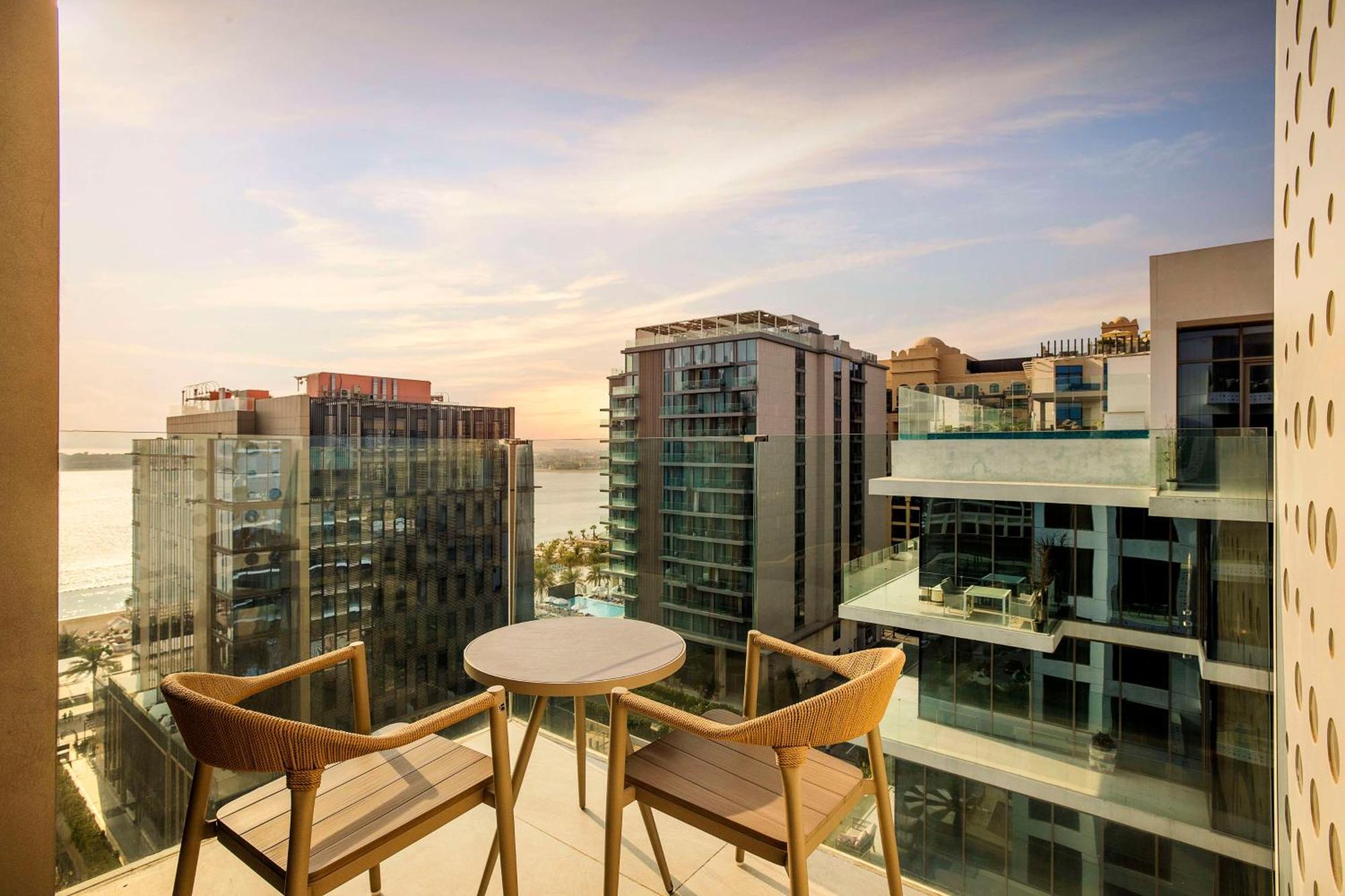 Hotel Tumbi West Palm Dubai,tapestry Collection Hilton 4*