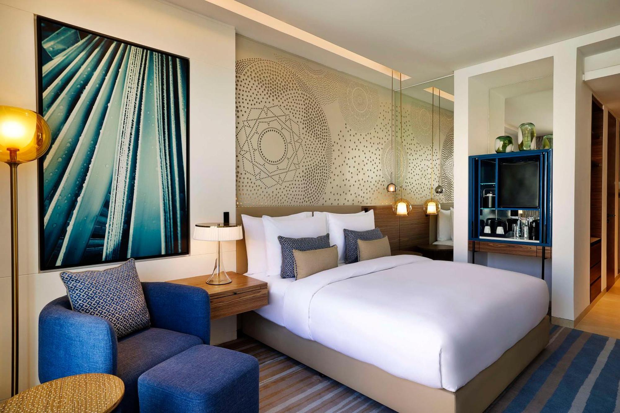 Tumbi West Palm Dubai,tapestry Collection Hilton 4*
