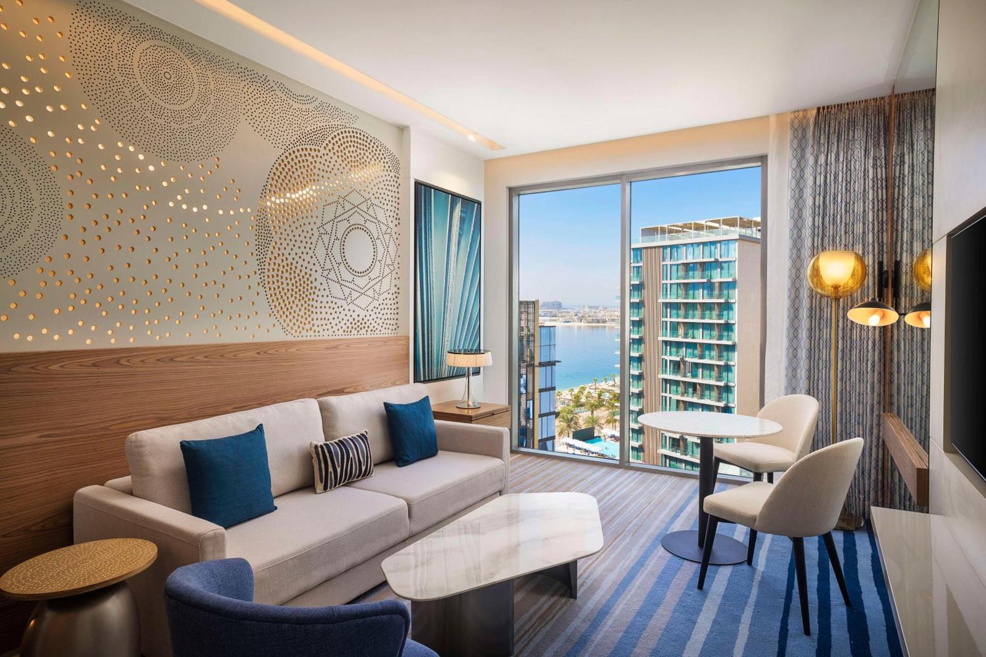Tumbi West Palm Dubai,tapestry Collection Hilton Dubai