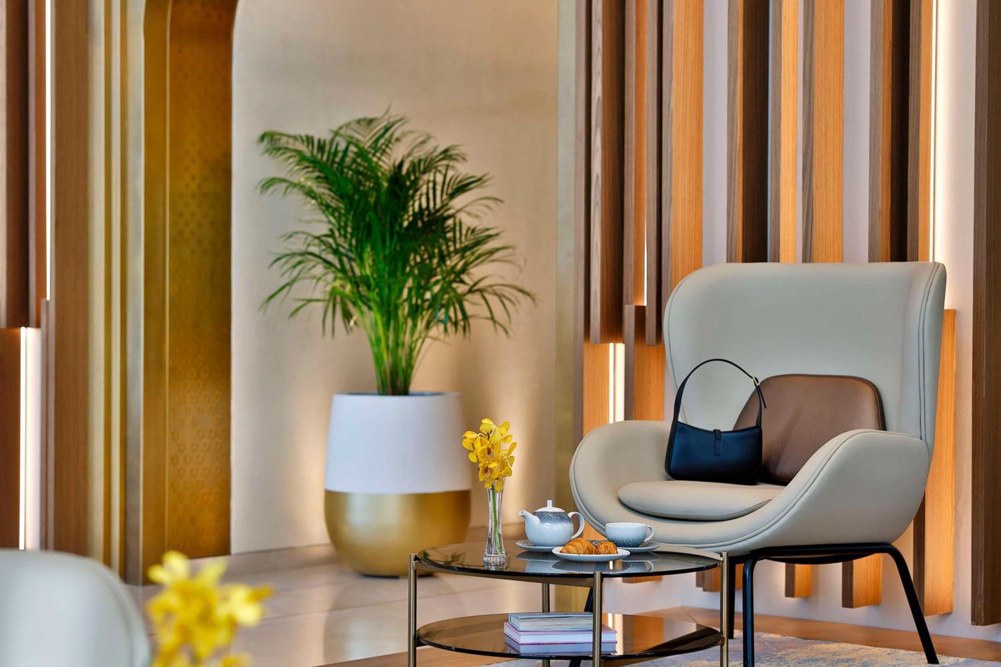 Hotel Tumbi West Palm Dubai,tapestry Collection Hilton Dubai