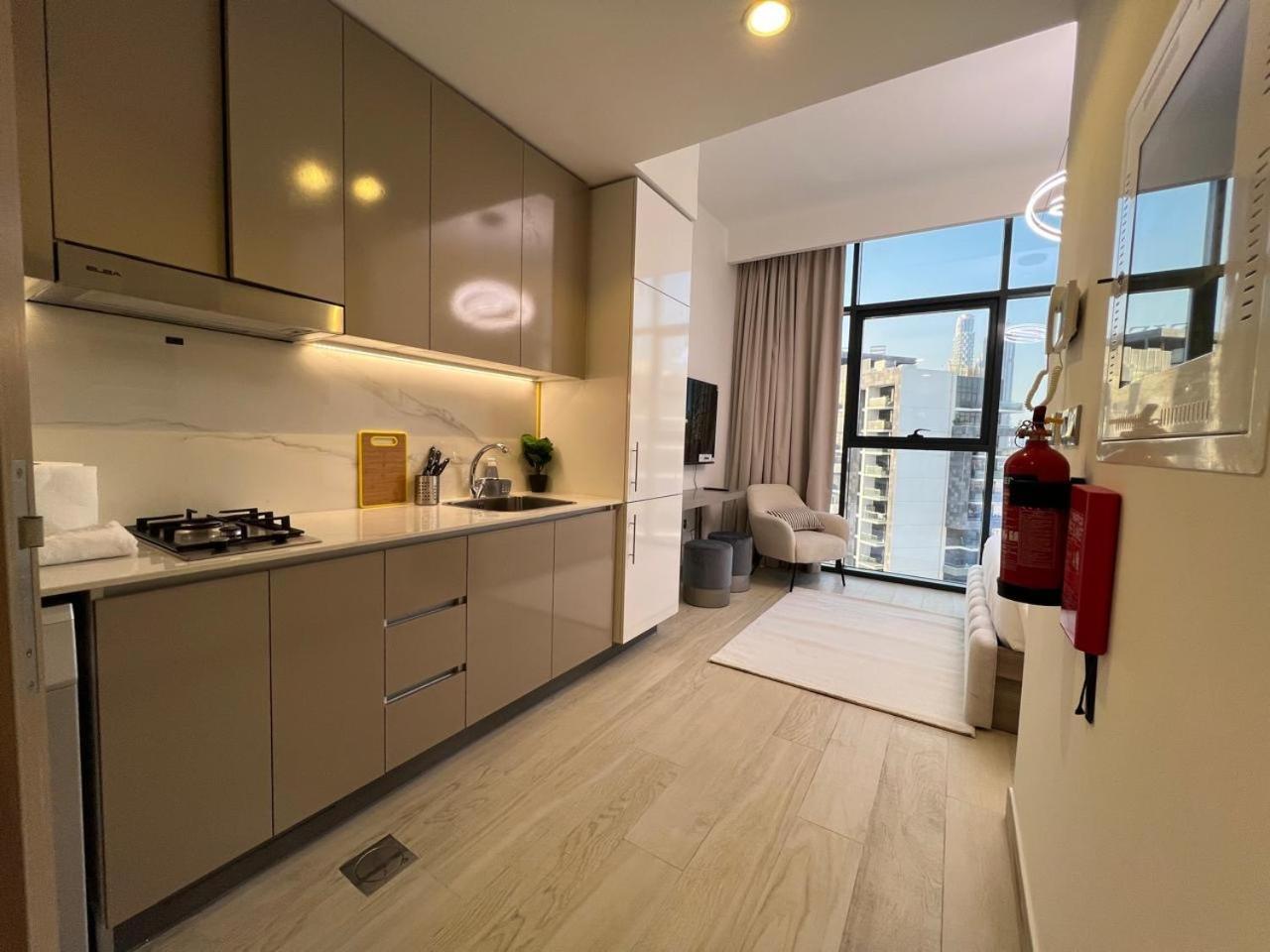 Luxury Panoramic - Skyline View Apartment