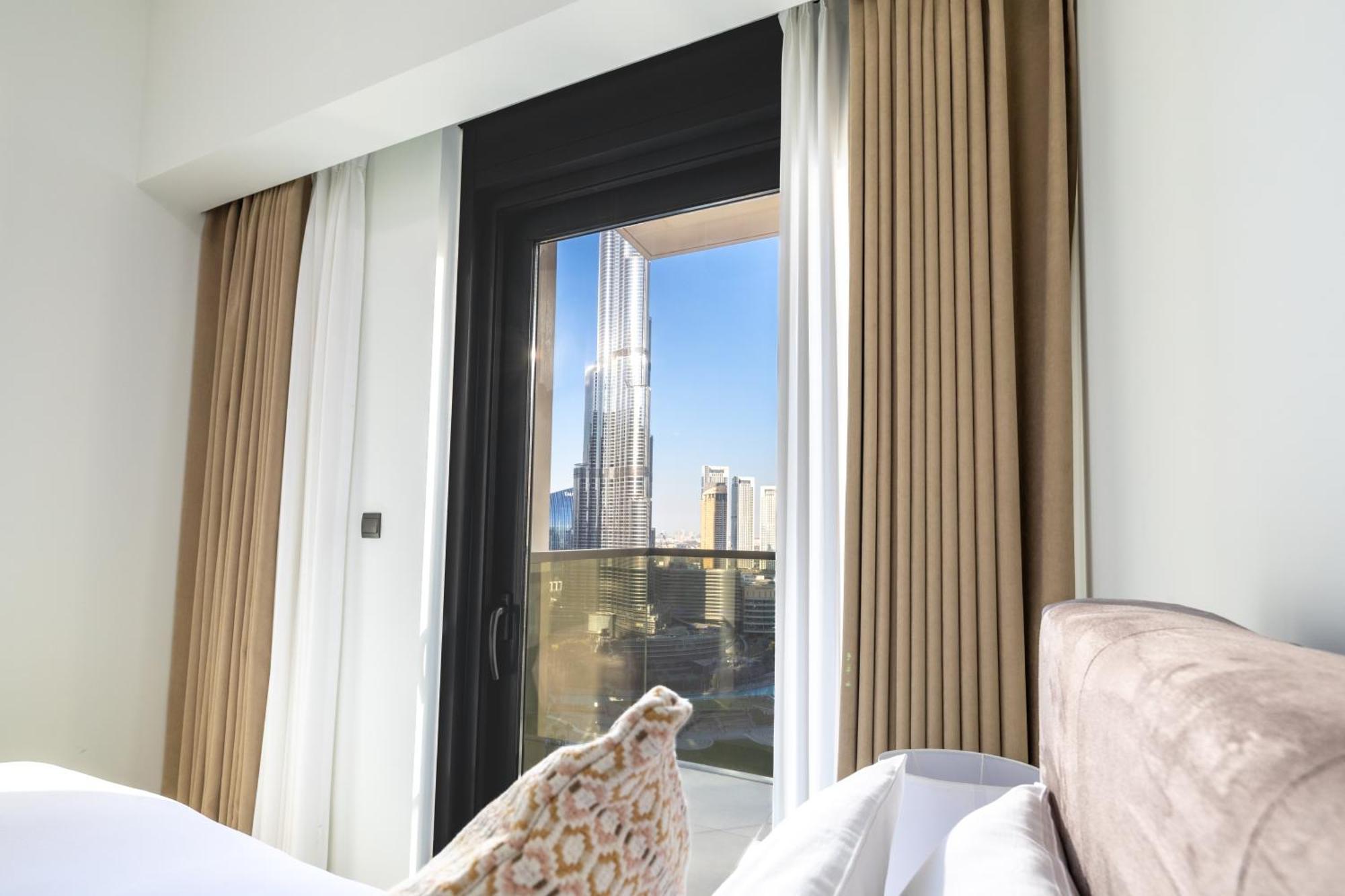 Iconic Downtown 3br Maid In Act One Apartment Dubai