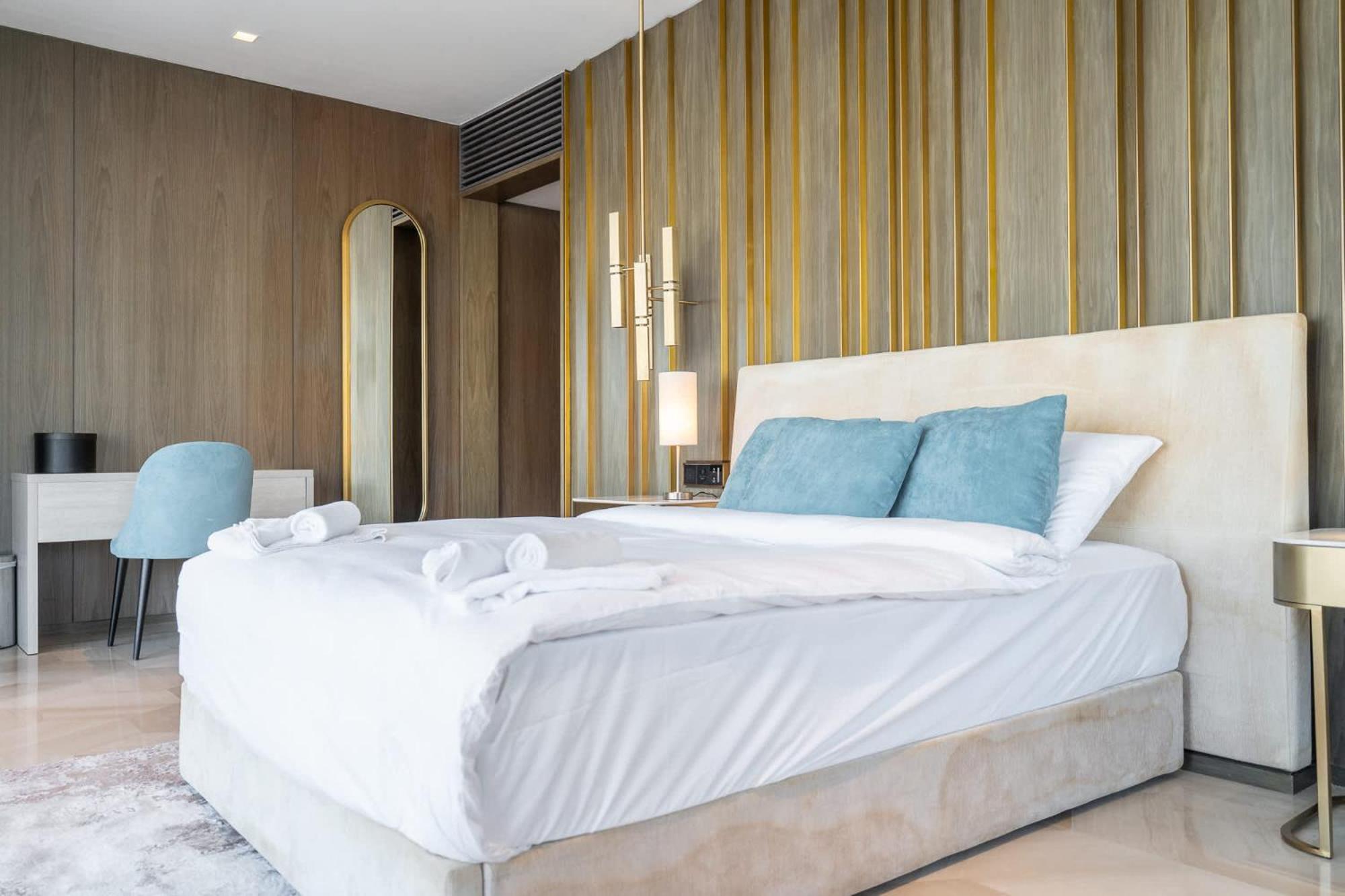 Apartment High-end Quality In Five Palm Jumeirah *