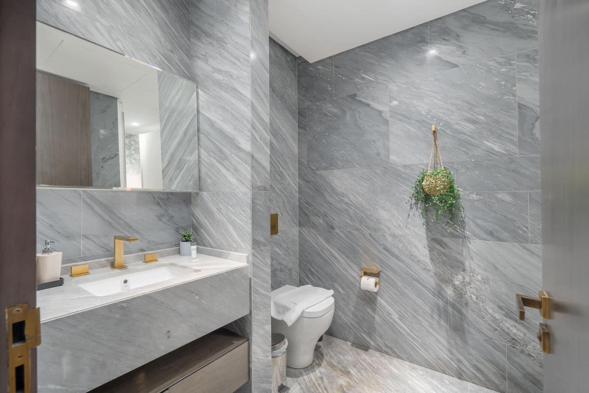 High-end Quality In Five Palm Jumeirah Apartment Dubai