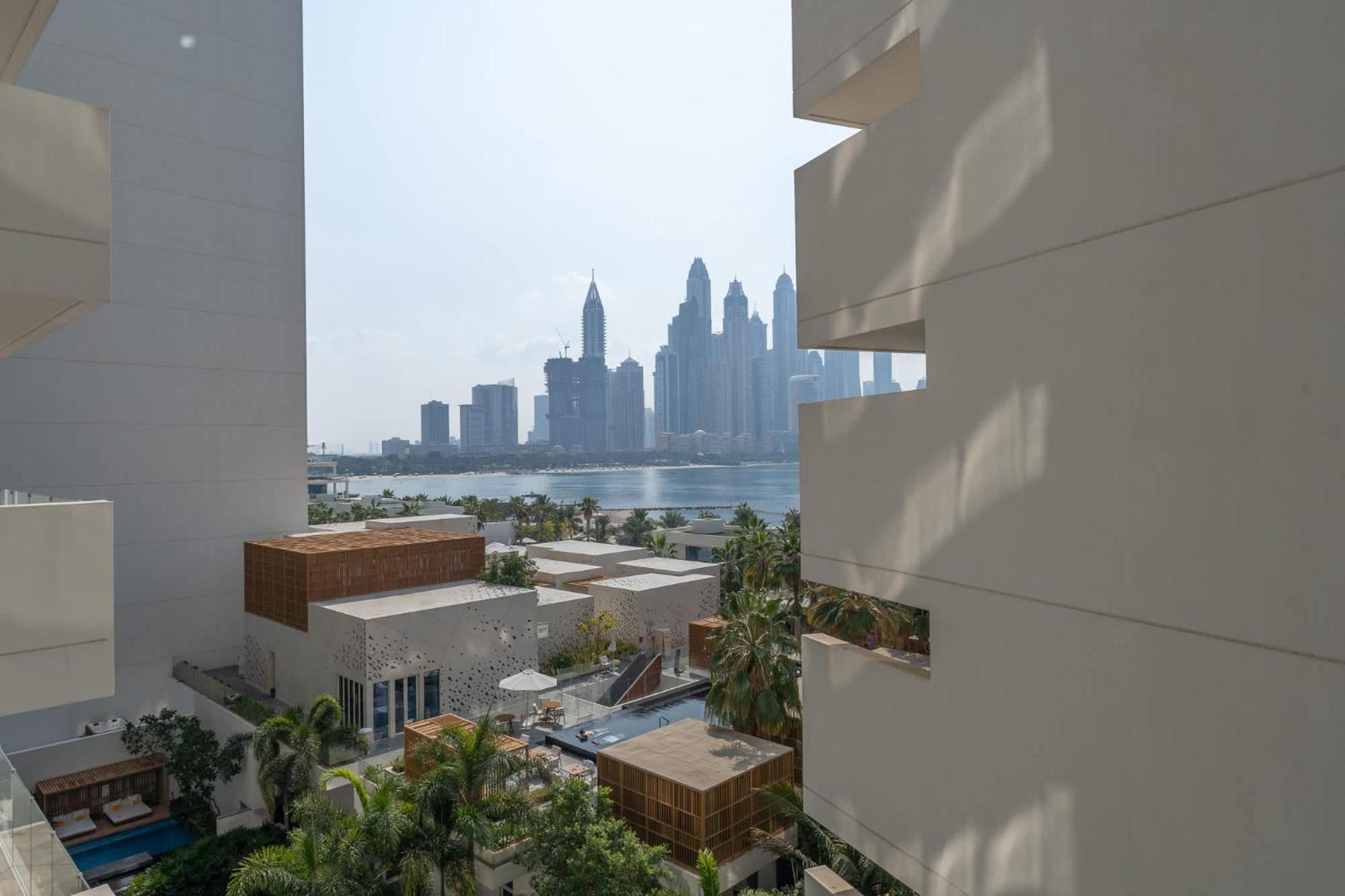 High-end Quality In Five Palm Jumeirah Apartment *