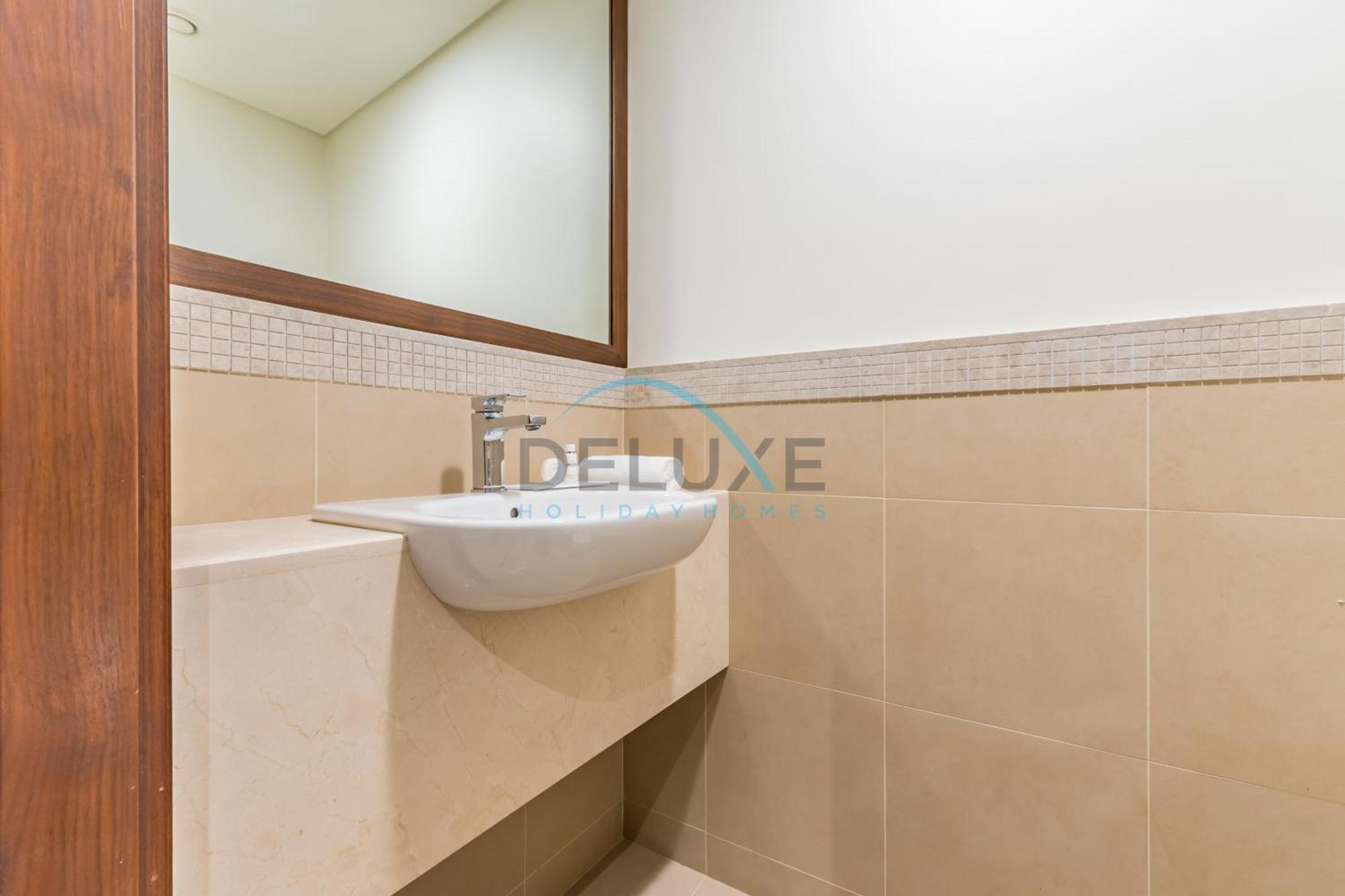 Views 2br Close To Burj Khalifa & Mall, Burj Vista Tower 2, Downtown By Deluxe Homes Apartment Dubai