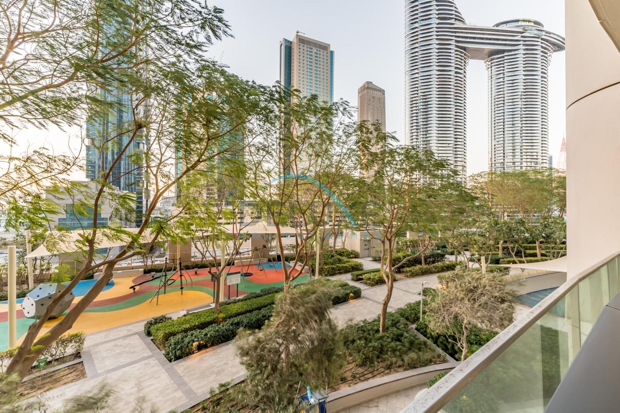 Views 2br Close To Burj Khalifa & Mall, Burj Vista Tower 2, Downtown By Deluxe Homes Apartment *