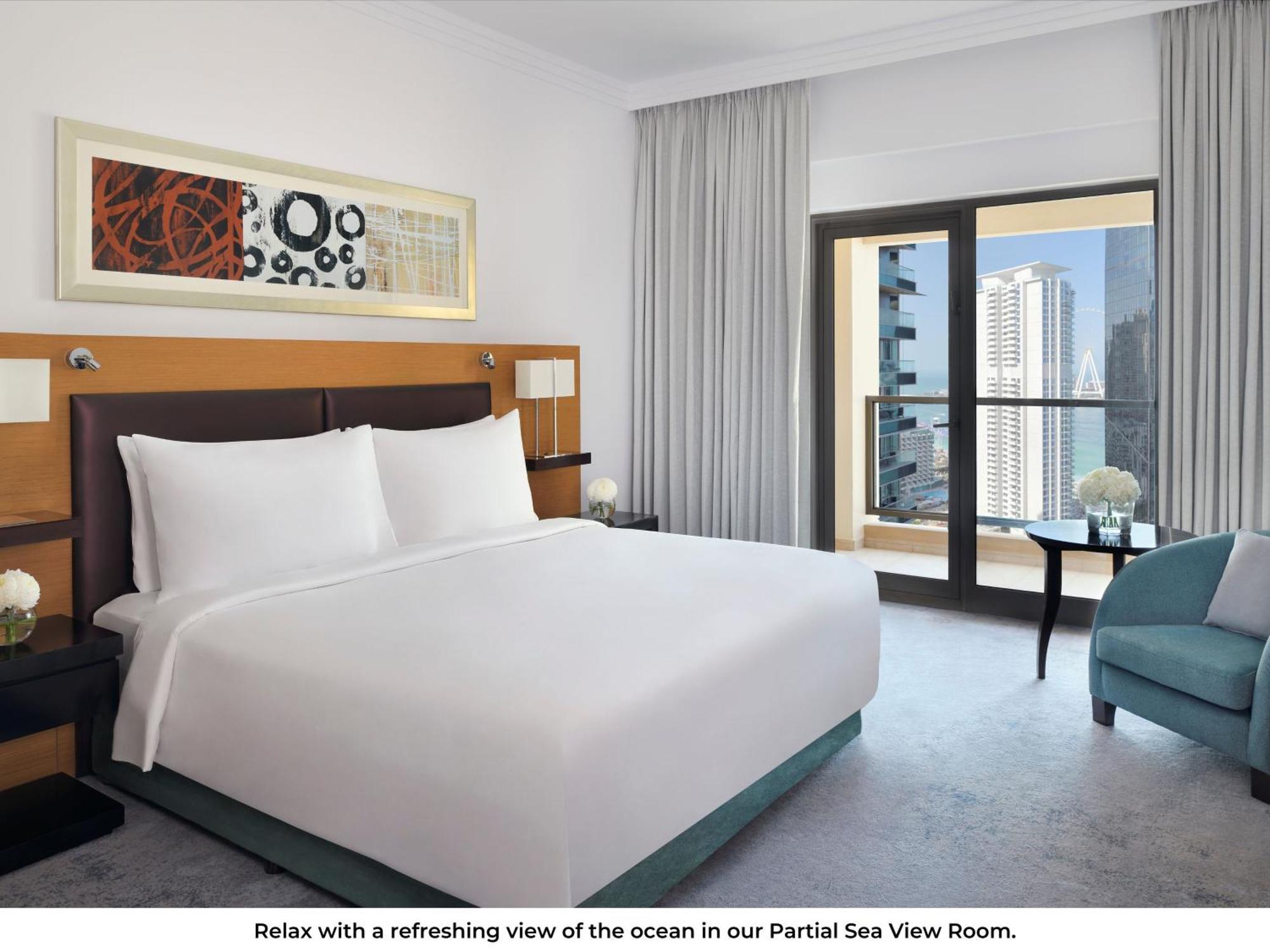 Hotel Moevenpick Jumeirah 5*