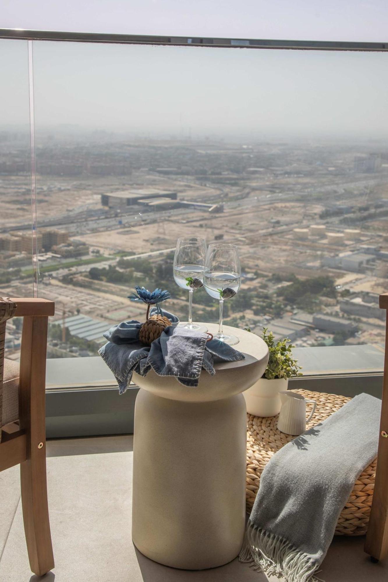 Frank Porter - The Address Jbr Dubai