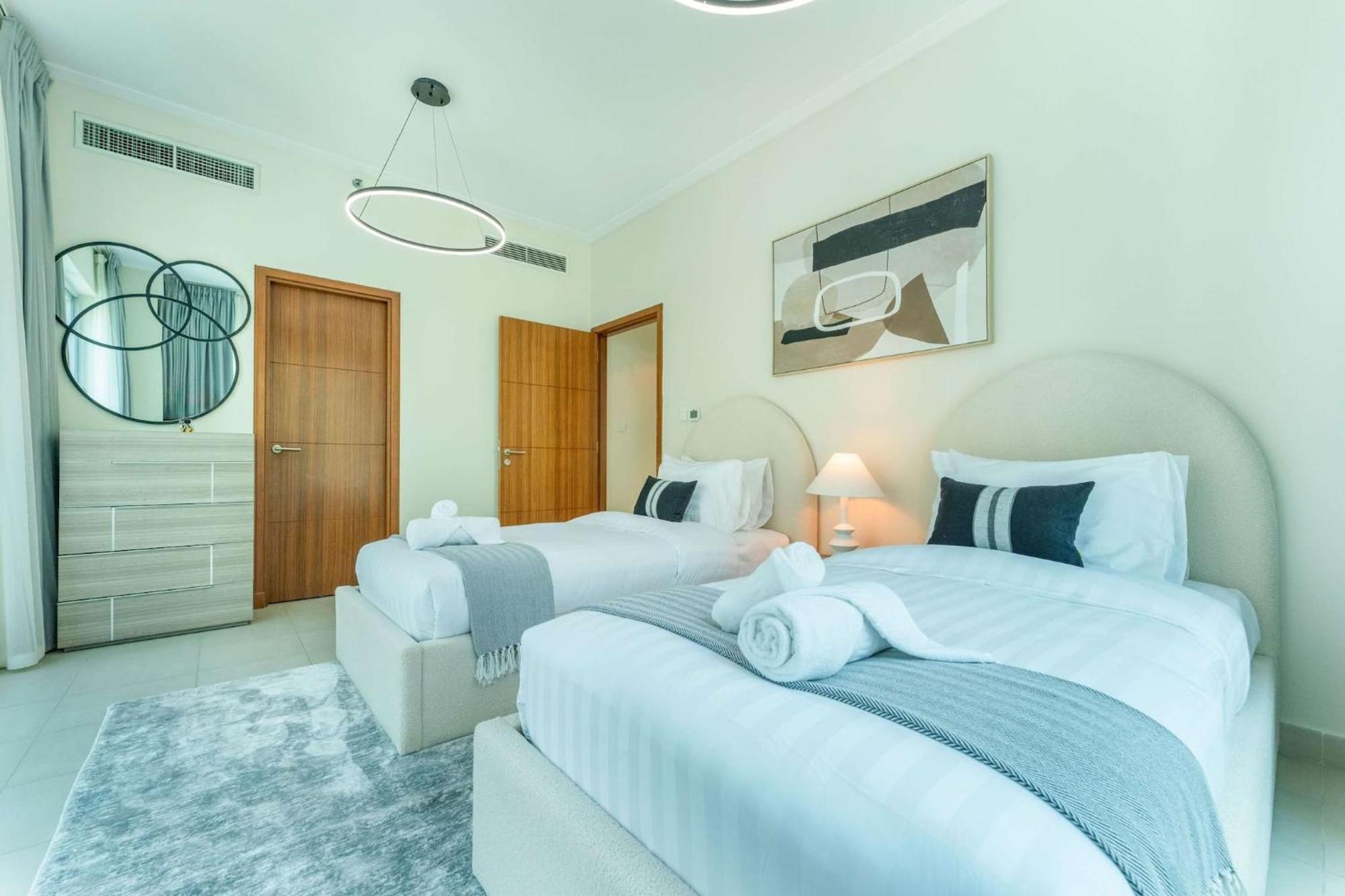 Apartment Luxurious 2 Bedroom Delphine Tower By Pk Holidays *
