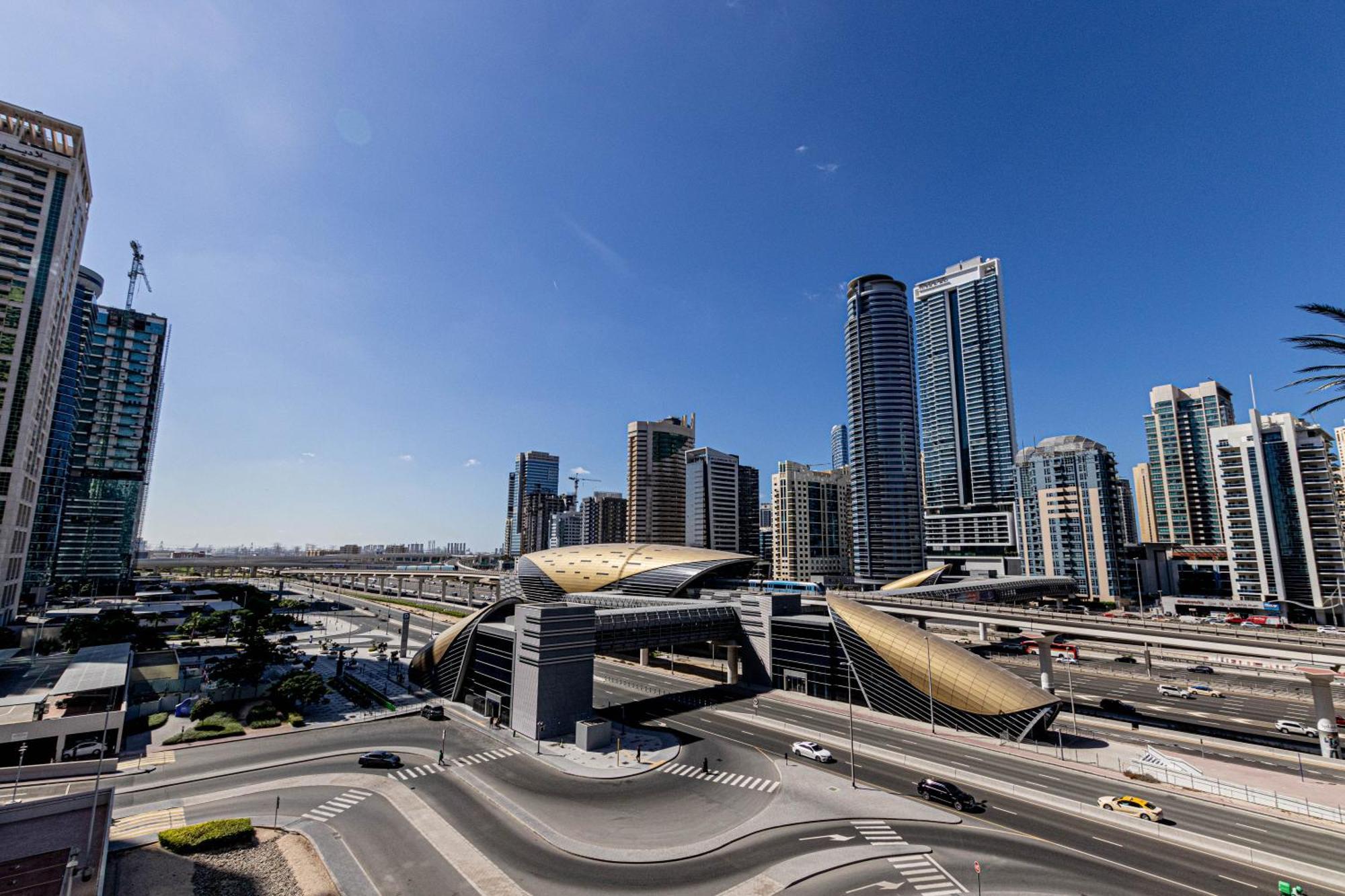 Prime 1br At Global View Walk To The Metro * Dubai