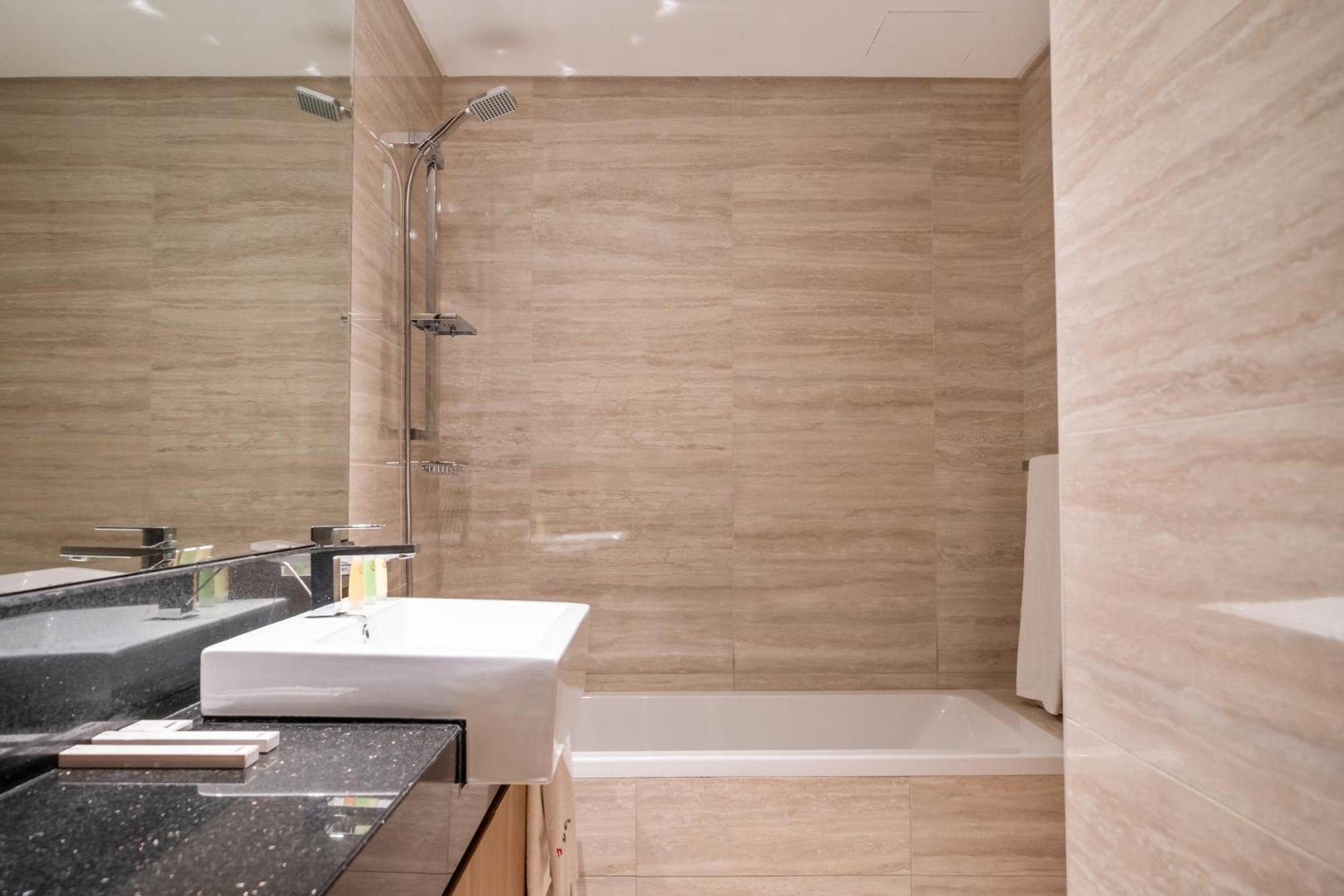 Designer 1br Missoni Newly Built And Fully Equipped * Dubai