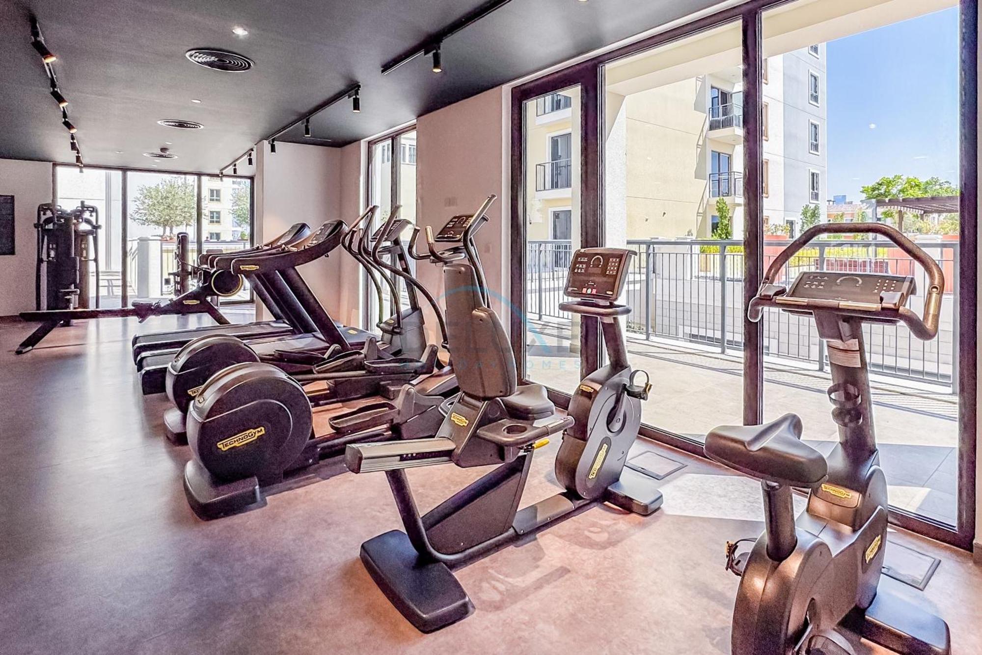 Private Access 2br Close To Jumeirah Beach, La Sirene Building 4, Jumeirah By Deluxe Homes *