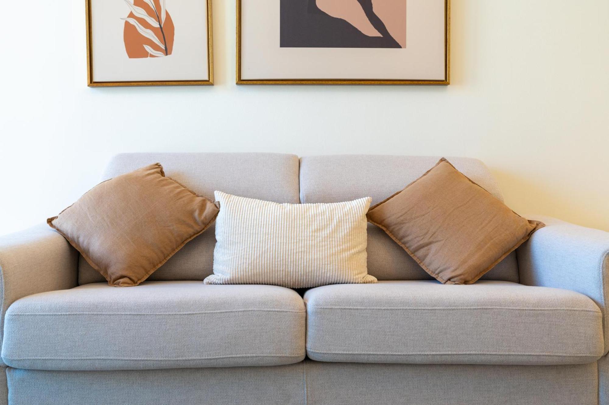 Stylish 1-bedroom With Breathtaking Views At Marina *