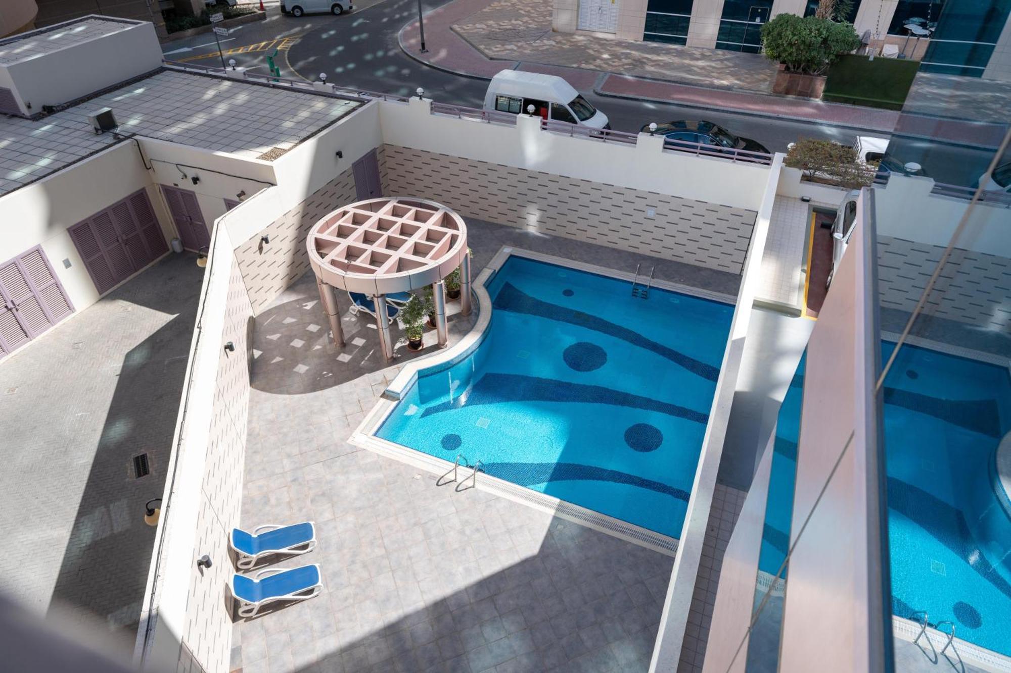 Stylish 1-bedroom With Breathtaking Views At Marina Dubai