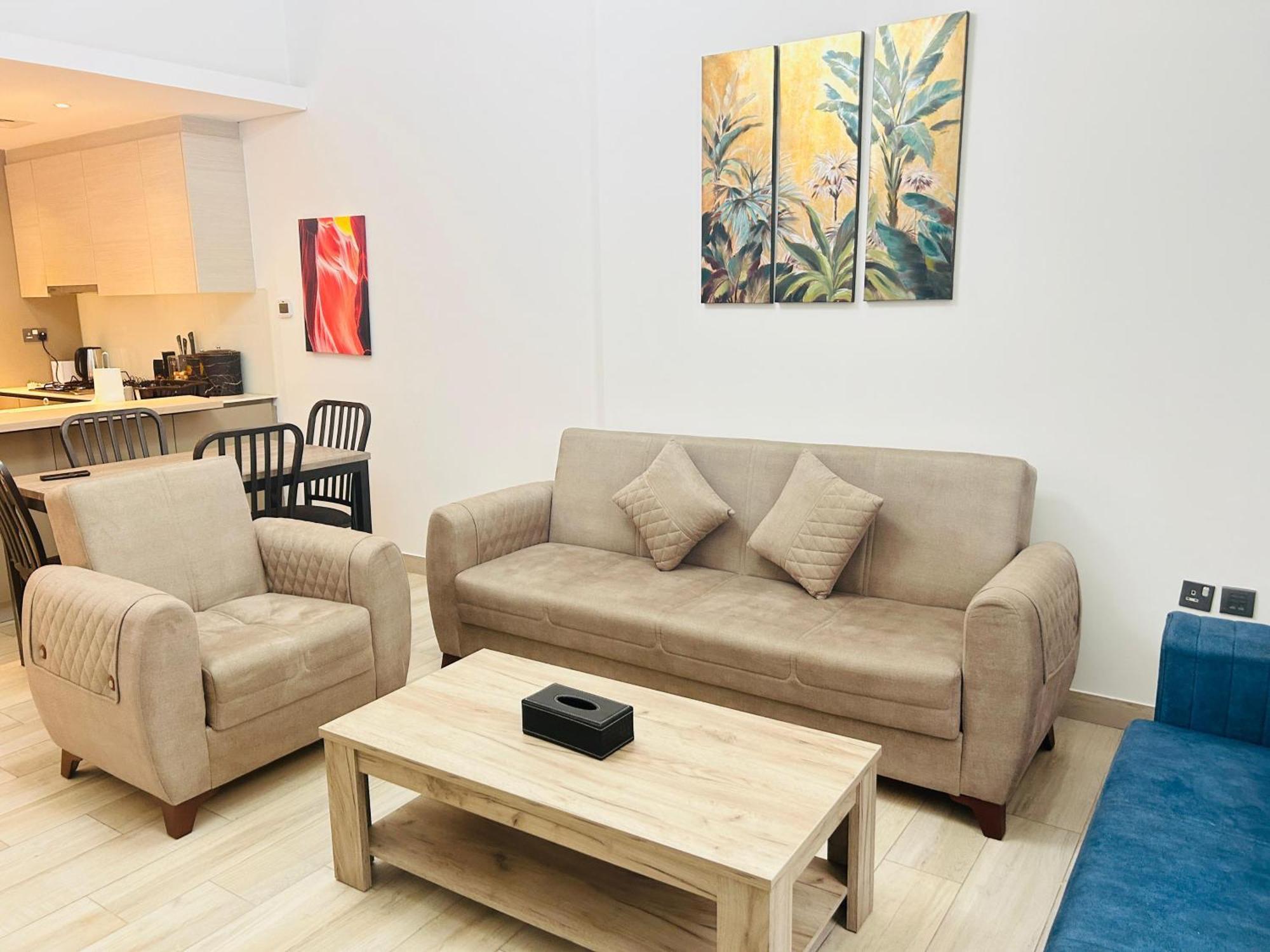 Stylish 1 Bedroom In Jvc Close To Mall 29 Mins To Trade Fair * Dubai