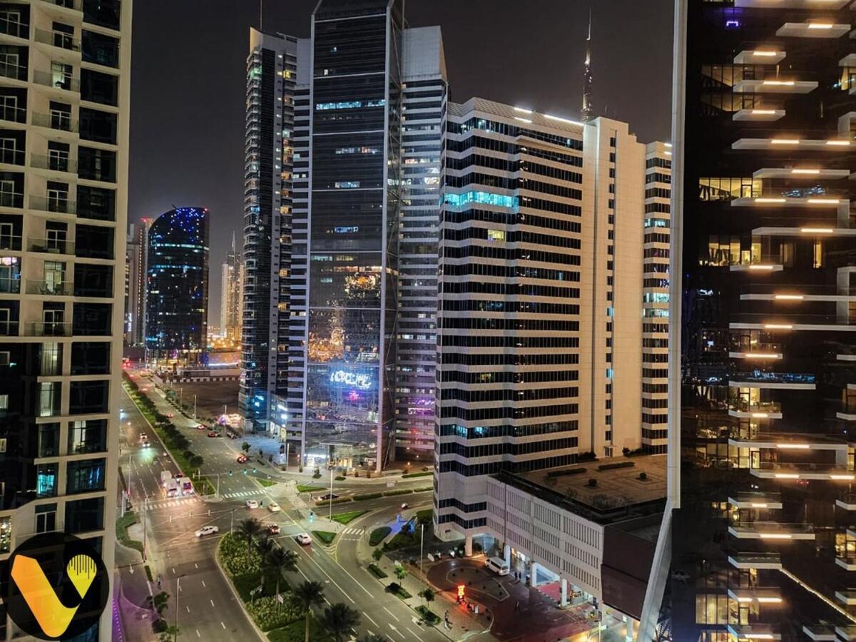Vogue Damac Maison Prive Balcony & Pool With Canal View Prime Business Bay Location, Steps From Downtown & Burj Khalifa