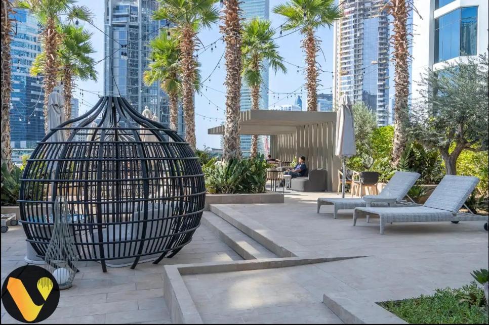 Vogue Damac Maison Prive Balcony & Pool With Canal View Prime Business Bay Location, Steps From Downtown & Burj Khalifa