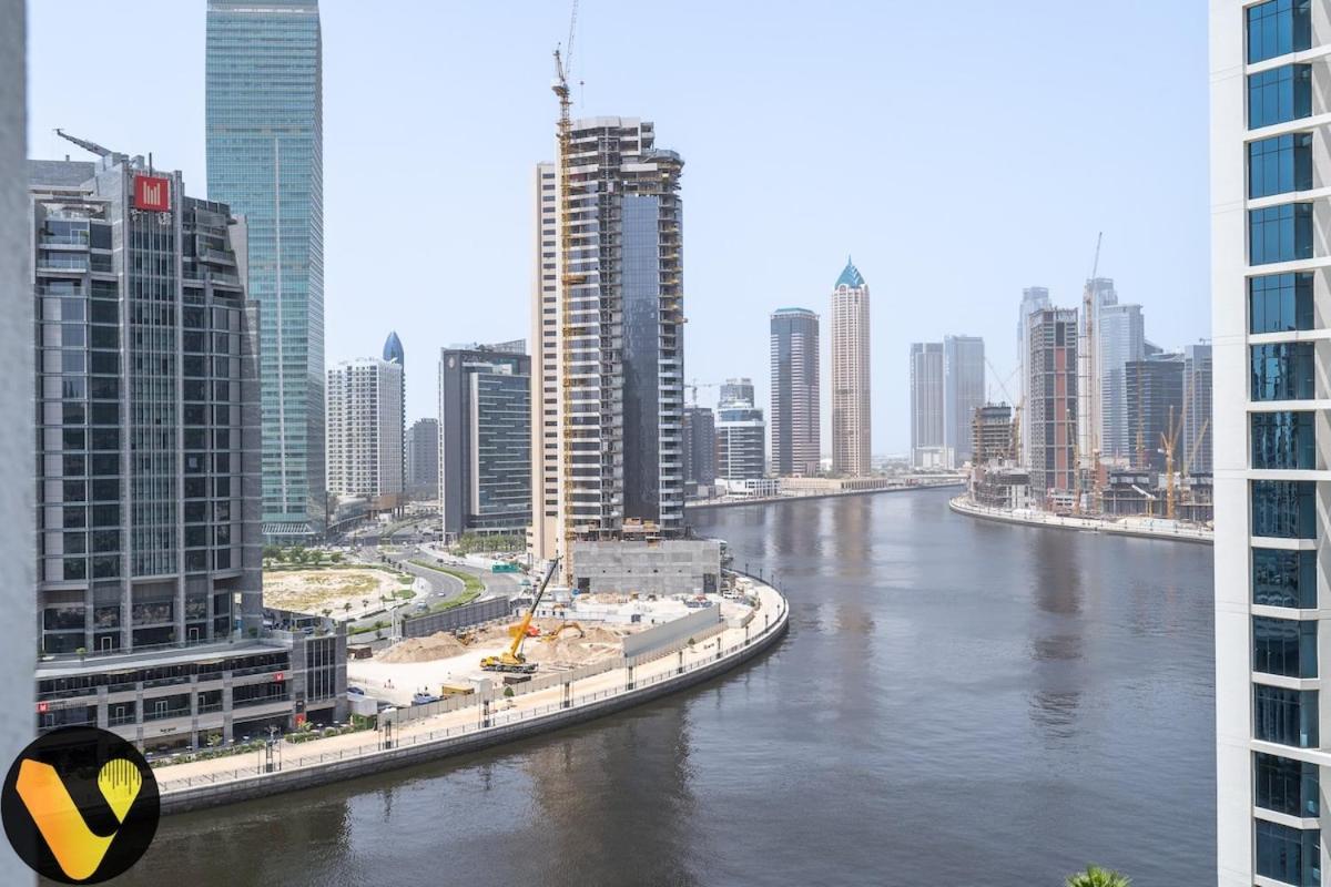 Vogue Damac Maison Prive Balcony & Pool With Canal View Prime Business Bay Location, Steps From Downtown & Burj Khalifa *