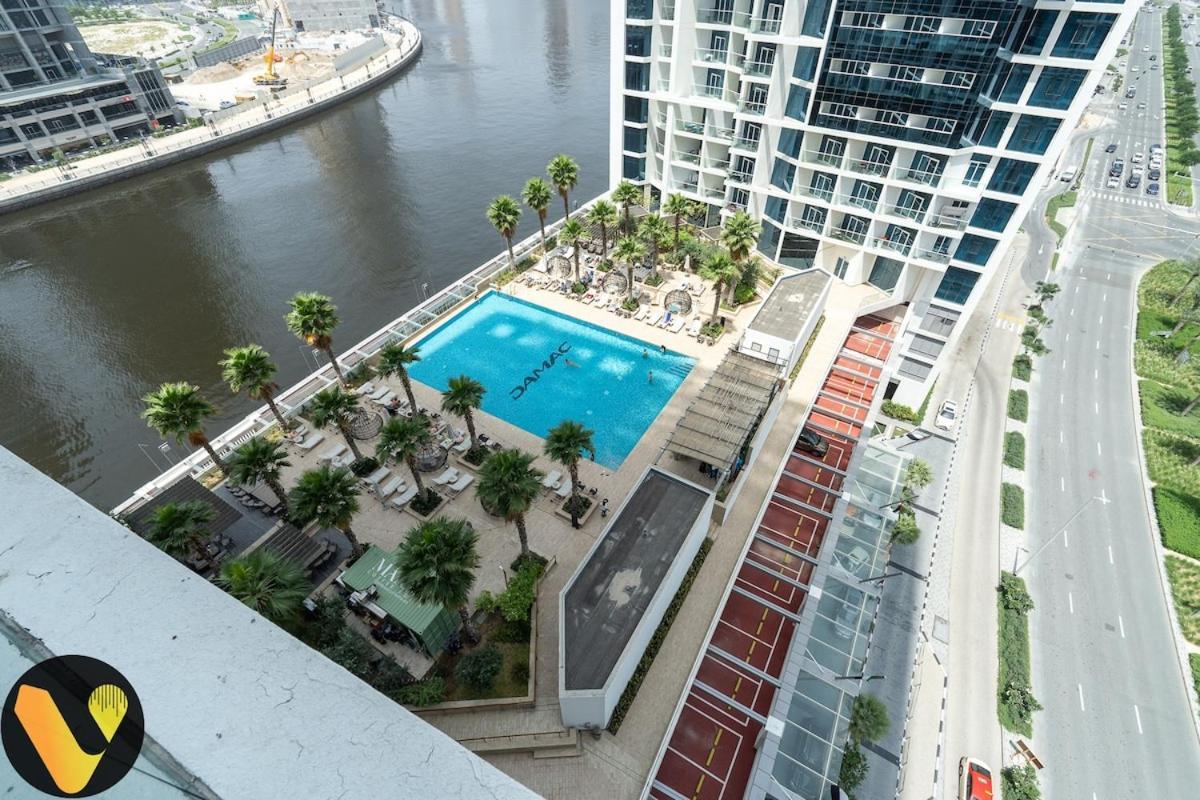 Vogue Damac Maison Prive Balcony & Pool With Canal View Prime Business Bay Location, Steps From Downtown & Burj Khalifa