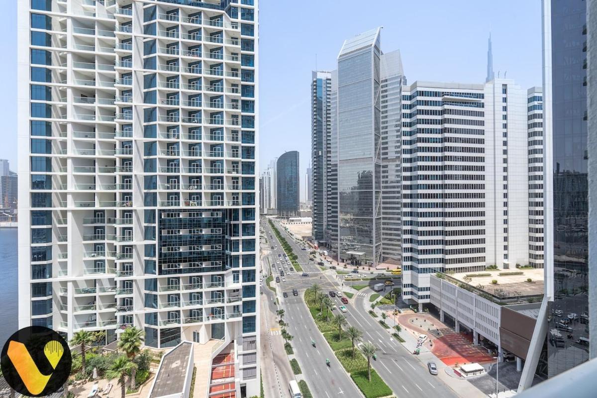 Vogue Damac Maison Prive Balcony & Pool With Canal View Prime Business Bay Location, Steps From Downtown & Burj Khalifa Dubai
