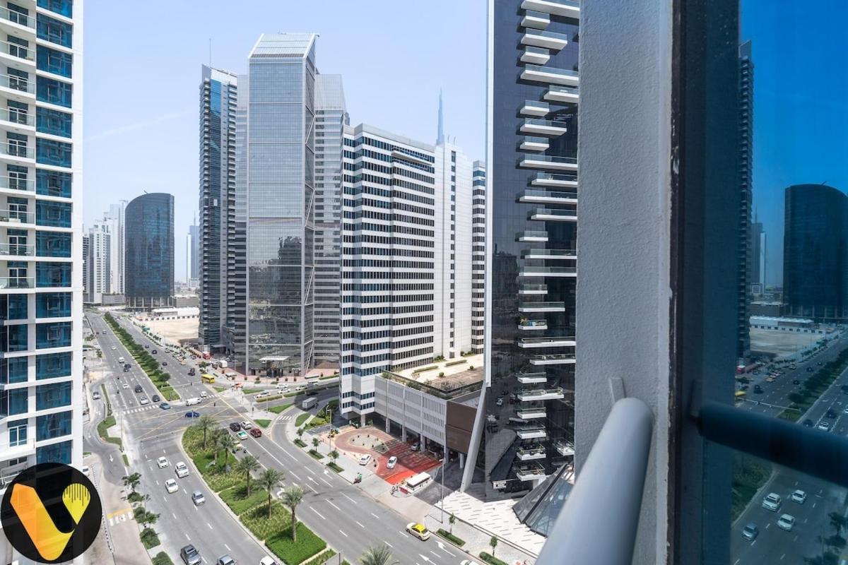 Vogue Damac Maison Prive Balcony & Pool With Canal View Prime Business Bay Location, Steps From Downtown & Burj Khalifa Dubai